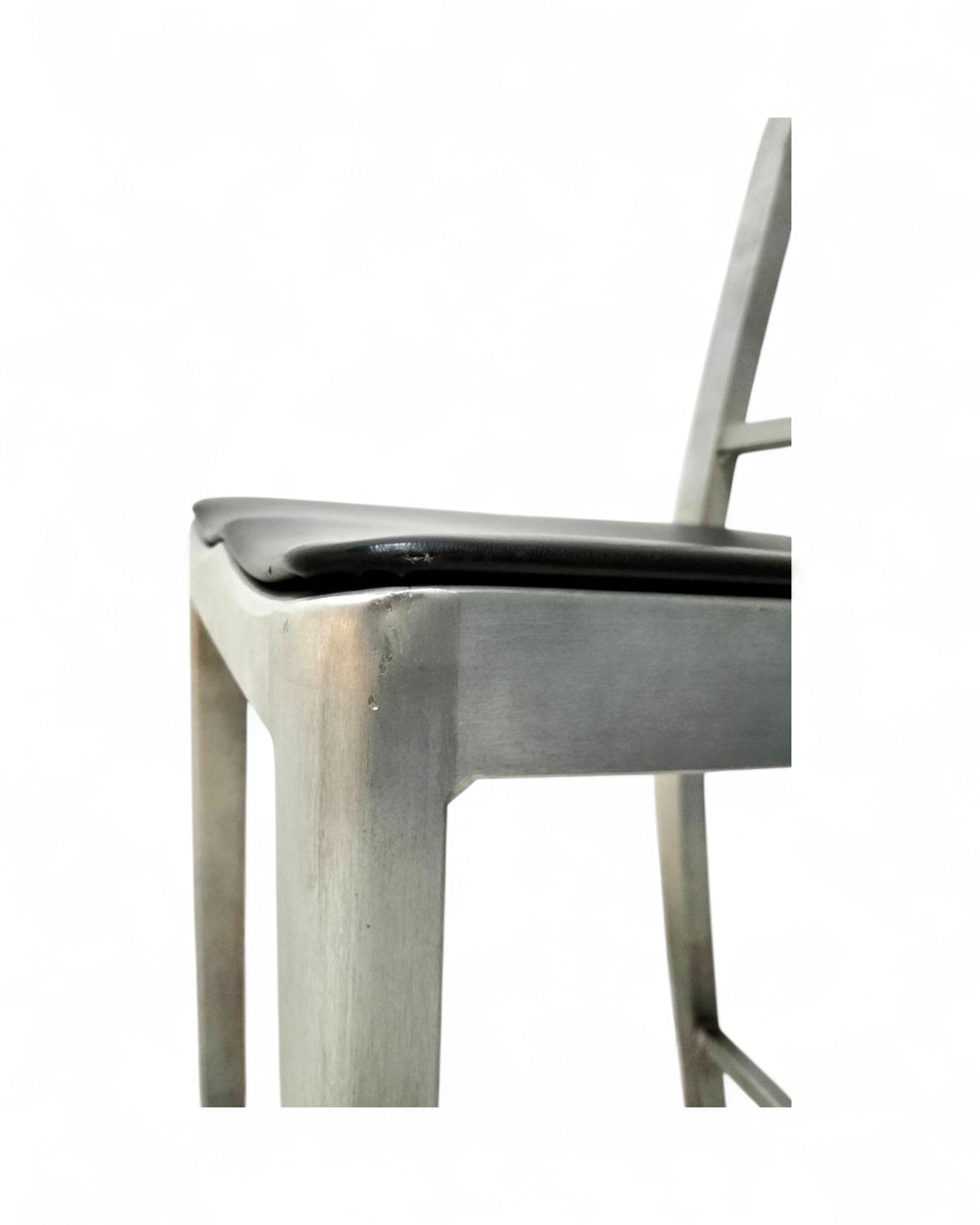 Emeco Navy Bar Stools 1006 with Black Pads in Brushed Aluminum - Original