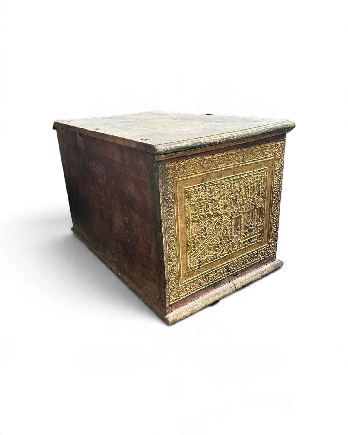 Gilt Lacquer Manuscript Chest (Sadaik) with Figural Scenes