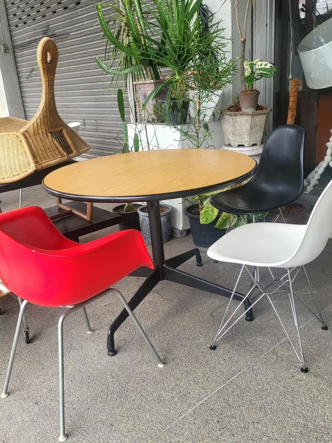 Eames Contract Table by Herman Miller