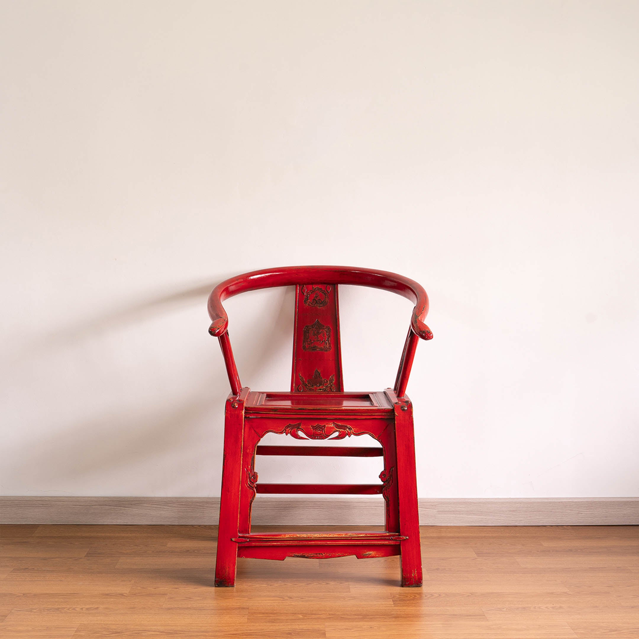 Chinese Antique Horseshoe Back Armchair