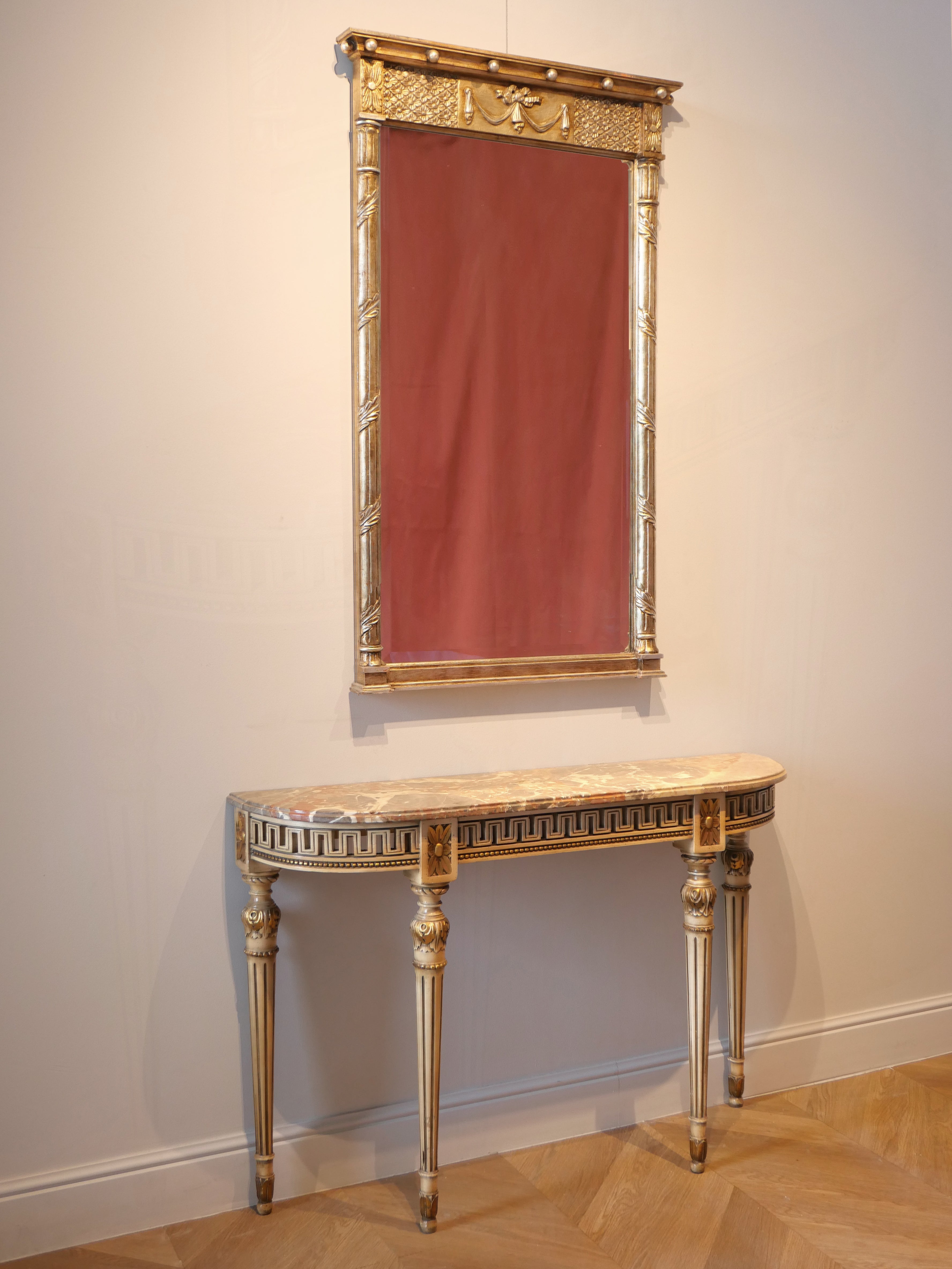 Louis XVI-Style Painted and Giltwood Console – Italian (Curved)