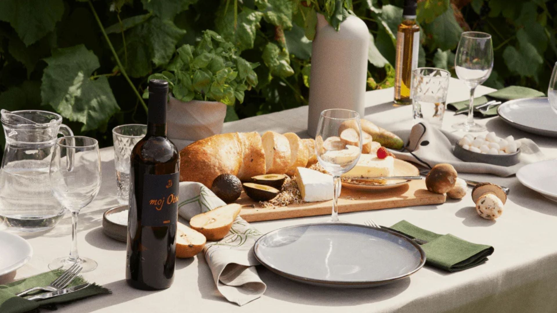 Redefine Your Living Space: 10 Luxury Furniture Stores for Beautiful Living - Surround Living