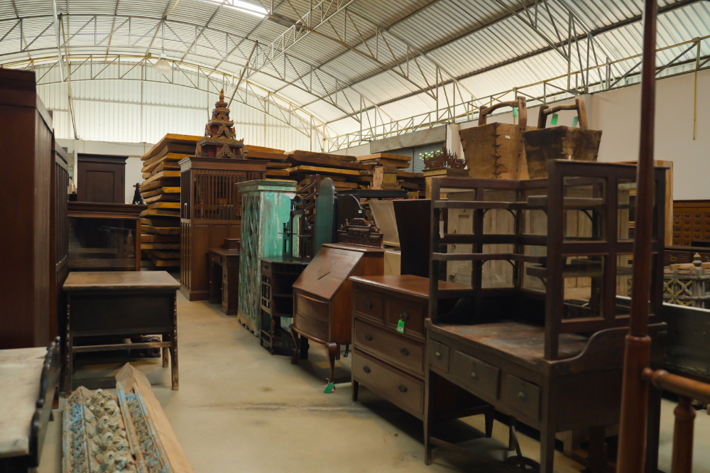 What Endures – A Love Letter to Antiques