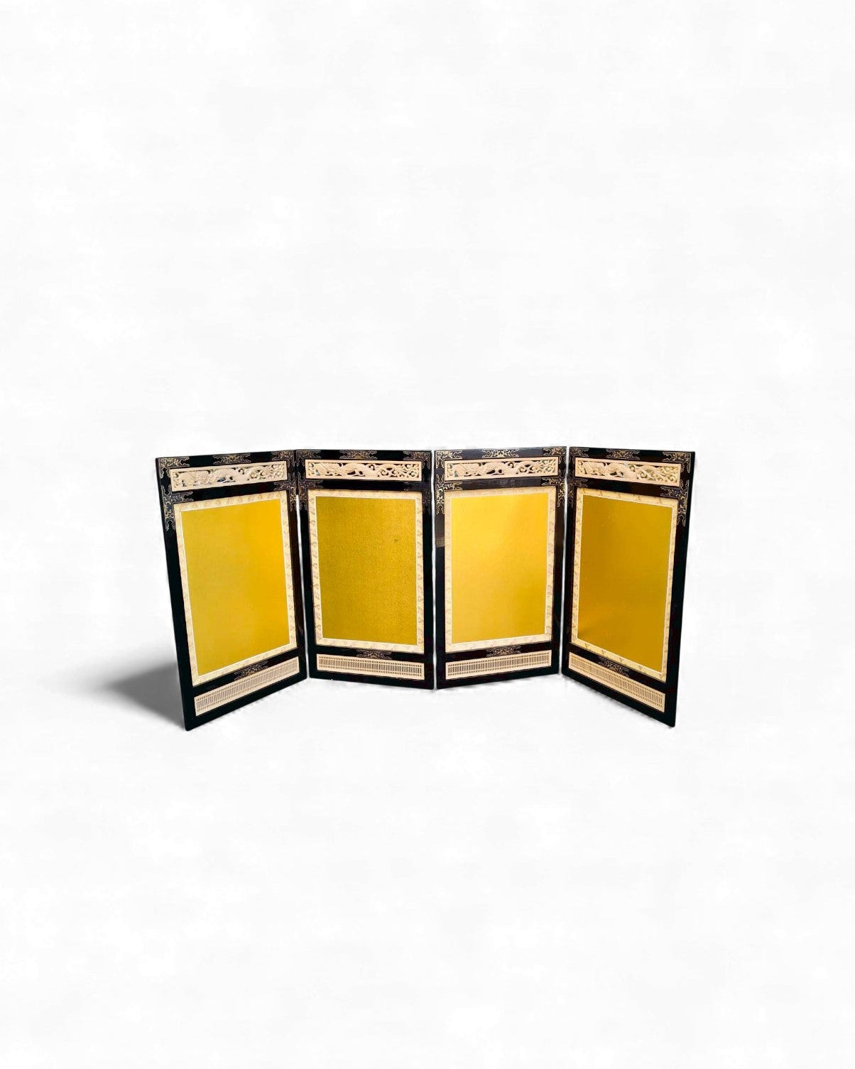 Folding Gold Screen with Carved Dragon Motif