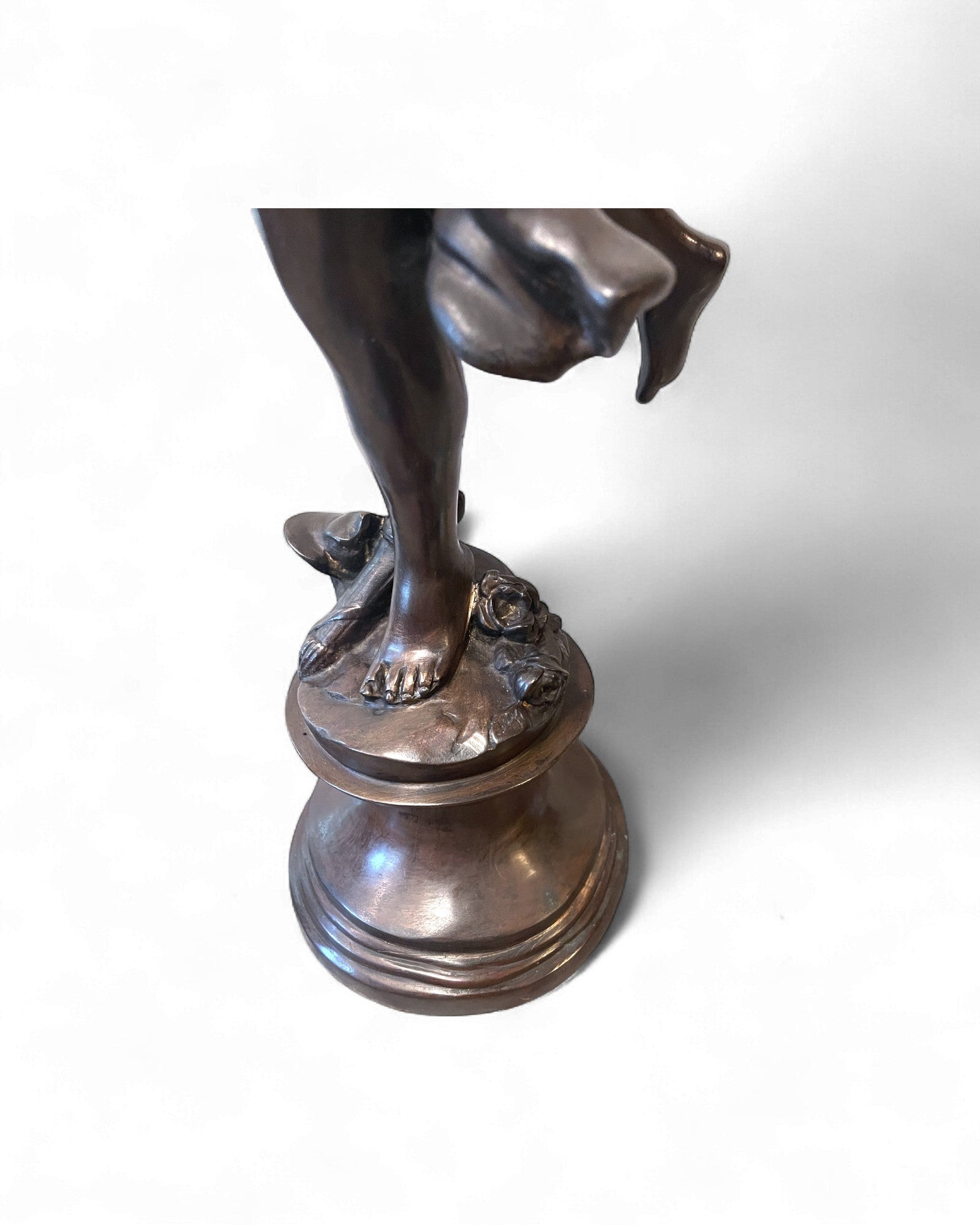 Rococo-Style Cherub Bronze Lamp with Crystal-Prism Shade