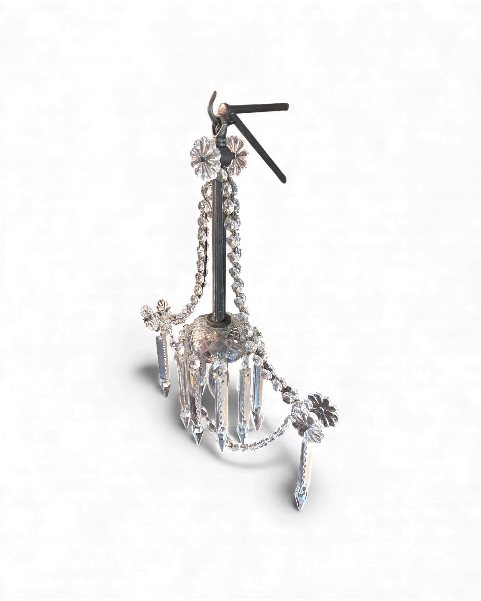 Single Draped Garland Crystal Wall Lamp