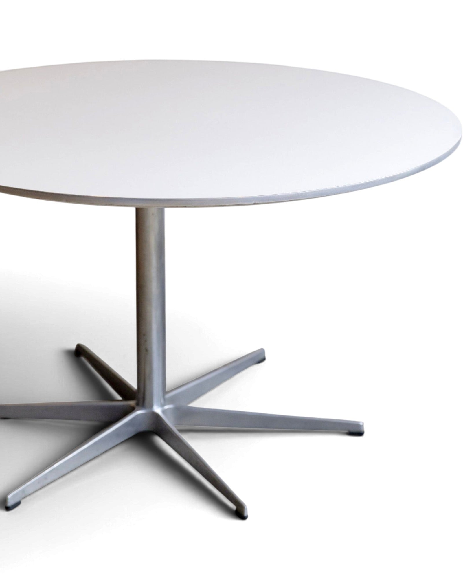 Arne Jacobsen A826 Dining Table by Fritz Hansen