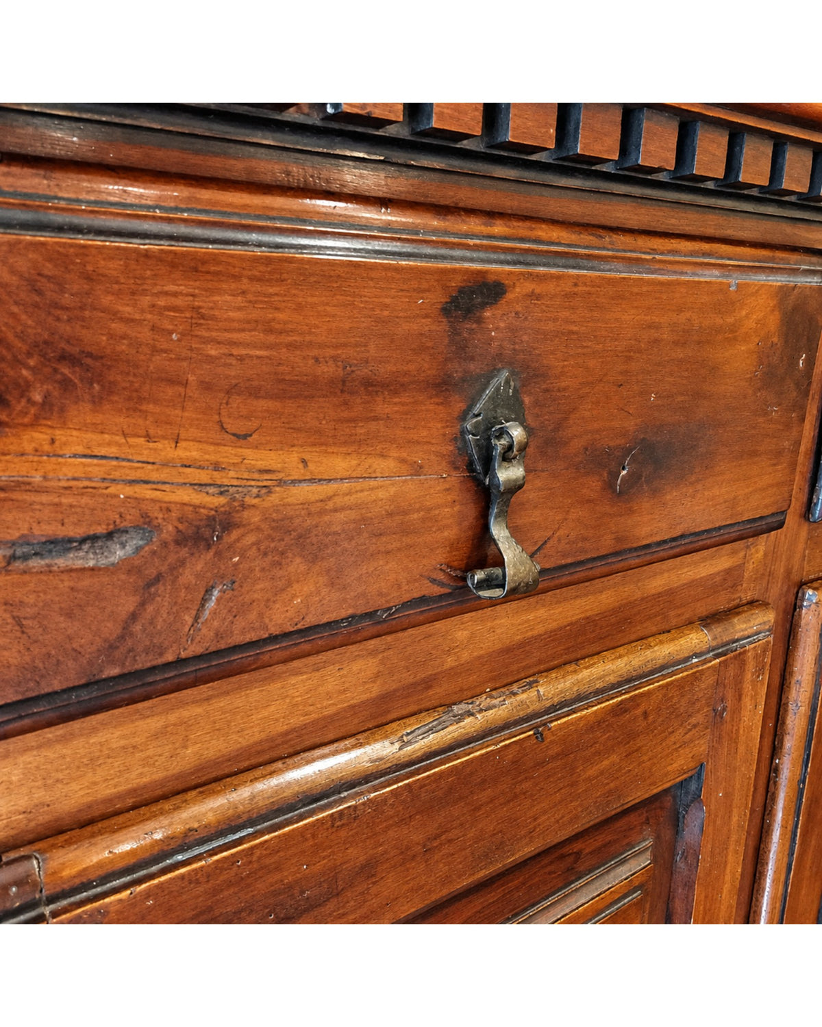 Italian Povincial Cupboard "Armadio" - Surround Living - 8