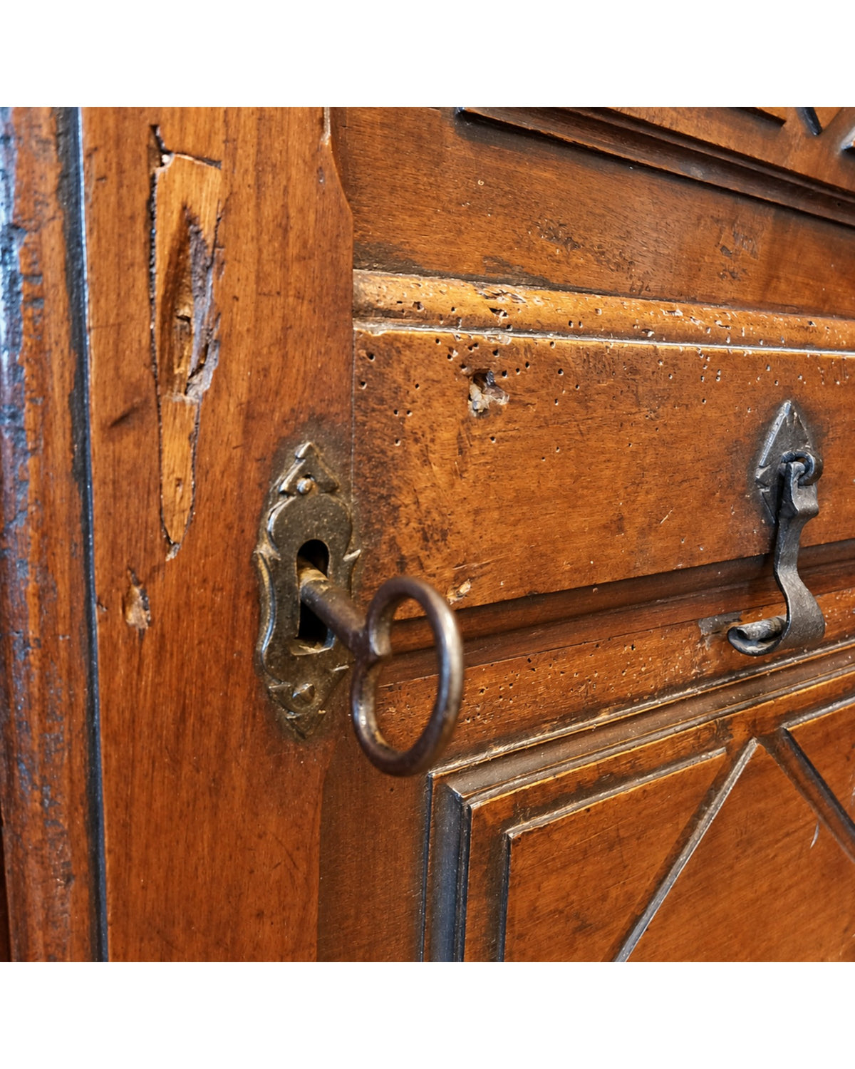 Italian Povincial Cupboard "Armadio" - Surround Living - 9