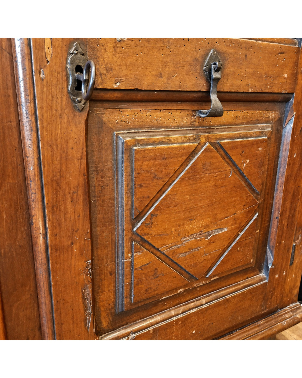 Italian Povincial Cupboard "Armadio" - Surround Living - 10