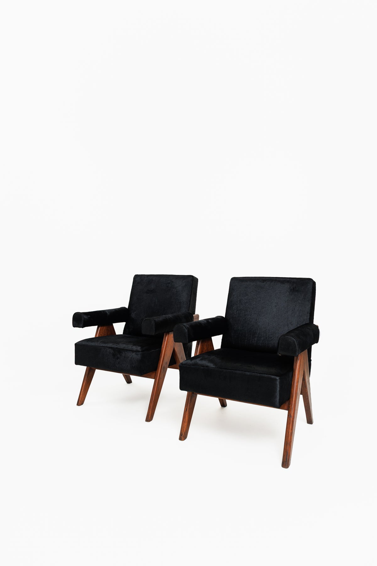 Pierre Jeanneret V-Leg Sofa Set with 2 Armchairs in Black Hide