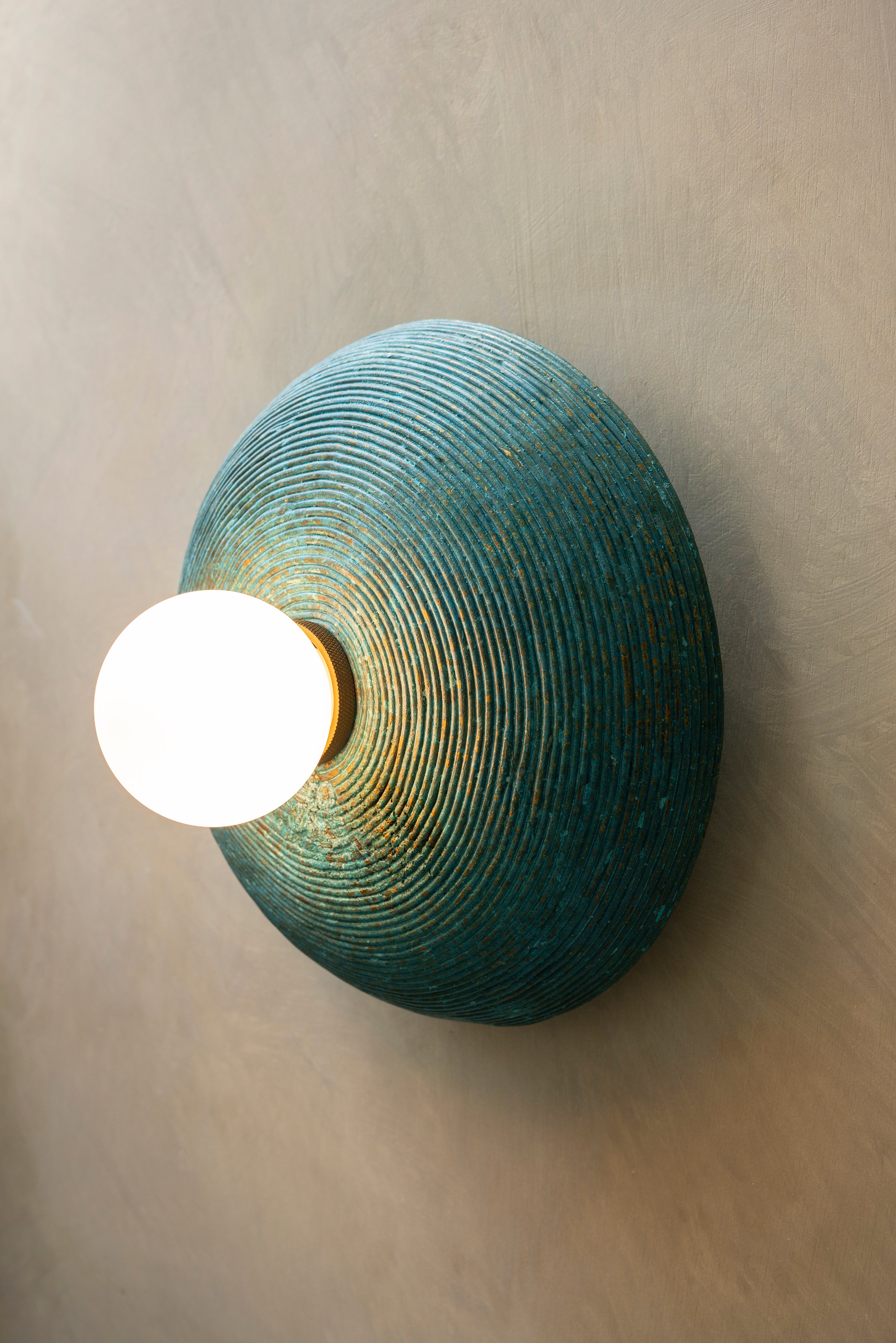 Ban Pa Ao Convex Sconce - Coiled Rice Husk Blue