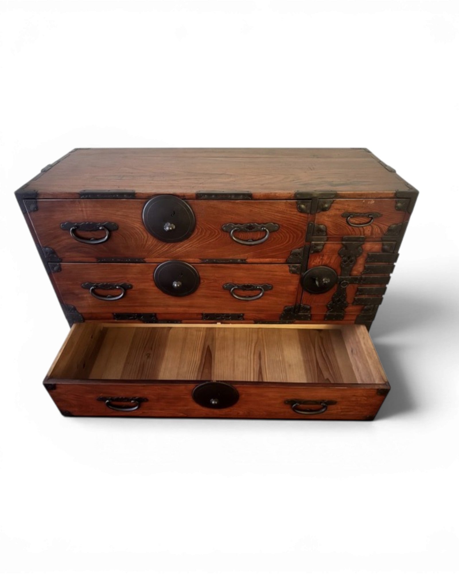 Nihonmatsu Keyaki Bridal Tansu Chest with Brass Fittings