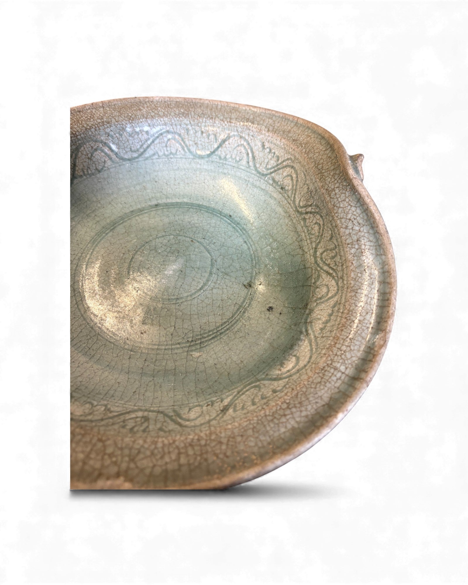 Antique Celadon Pouring Bowl Surround Living - 15