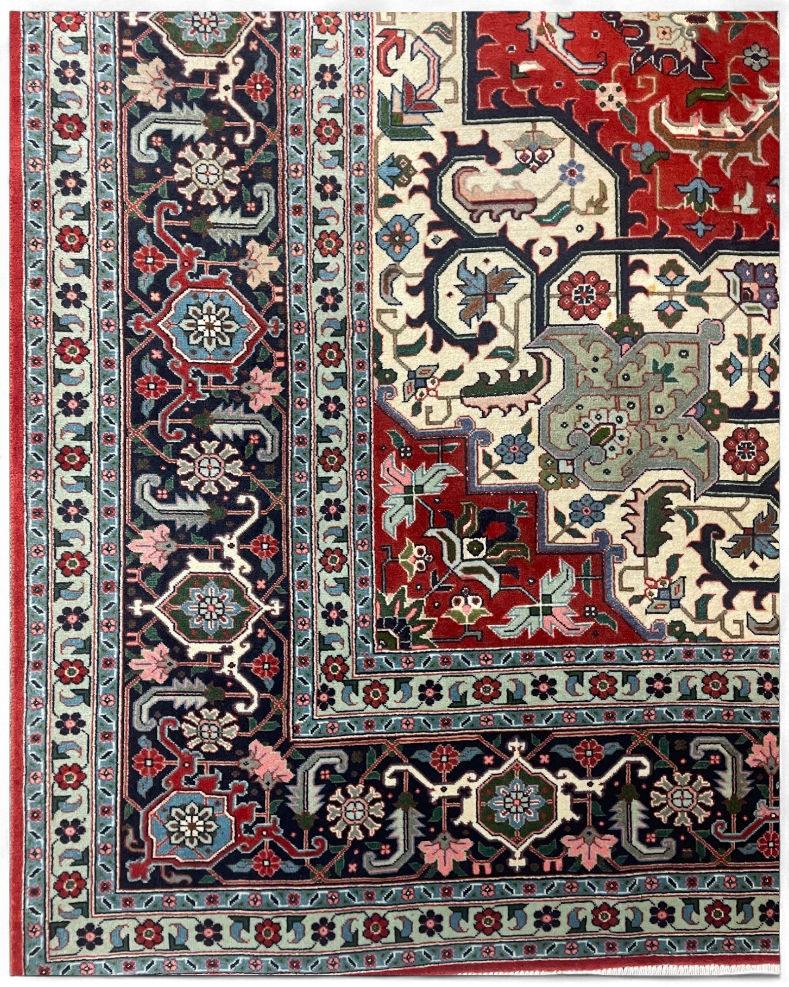 Tabriz Persian Tribal Heriz Medallion Carpet Rug | 250 x 350cm