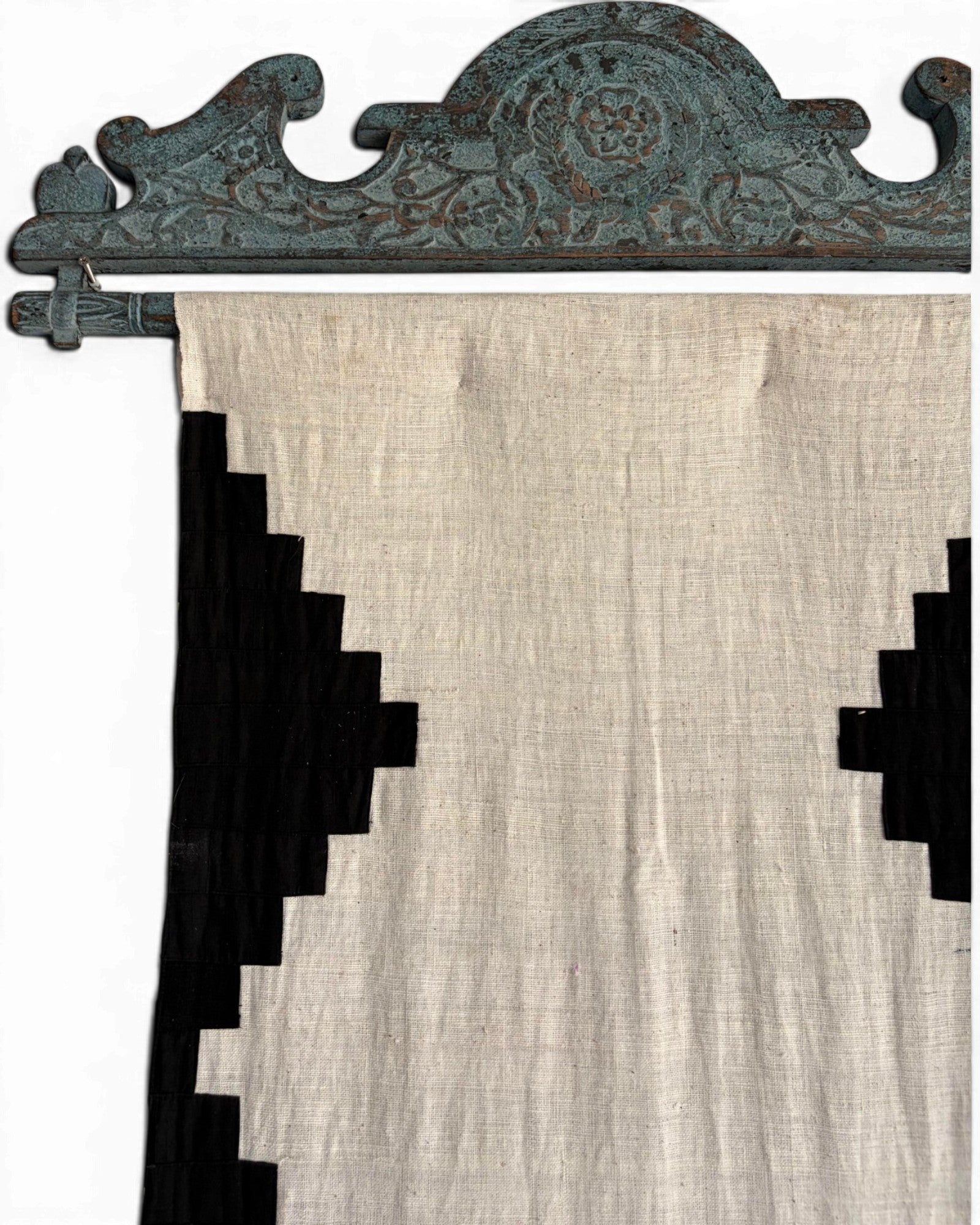 Lanna Wooden Hand Loom (H59cm)