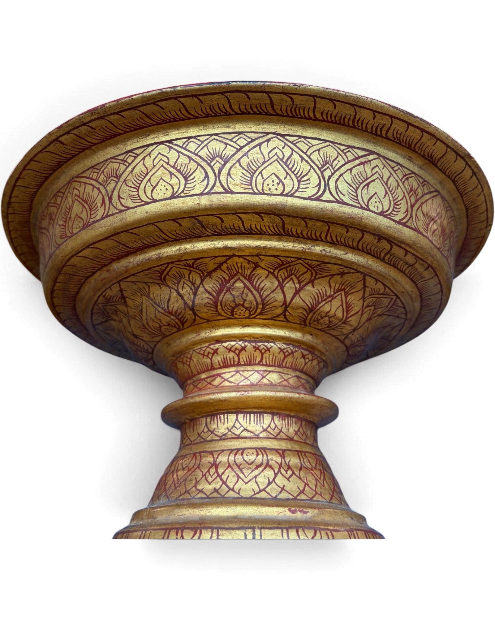 Lanna Pedestal Tray with Gold Leaf Motifs (พานล้านนาเขียนลายทอง)