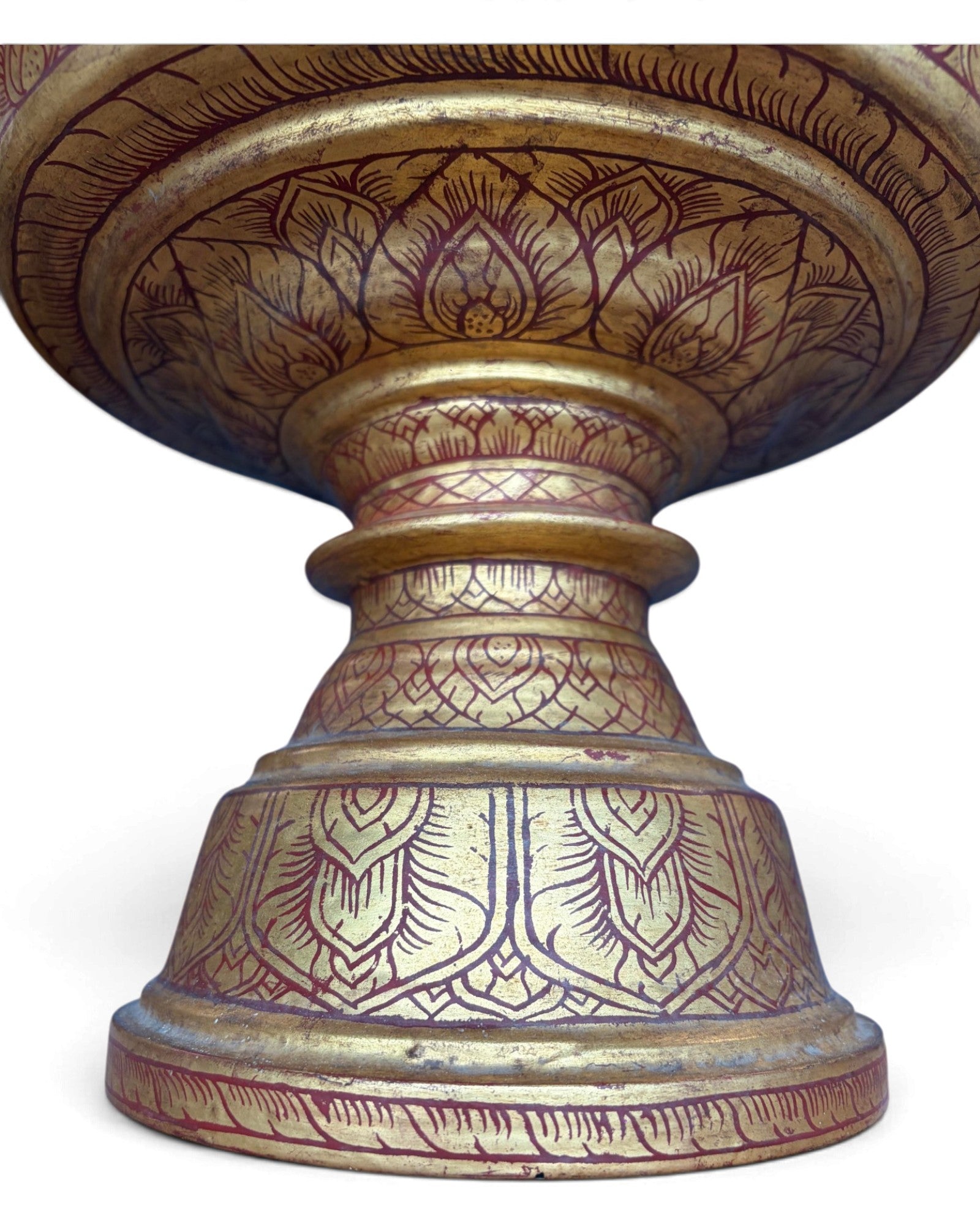 Lanna Pedestal Tray with Gold Leaf Motifs (พานล้านนาเขียนลายทอง)