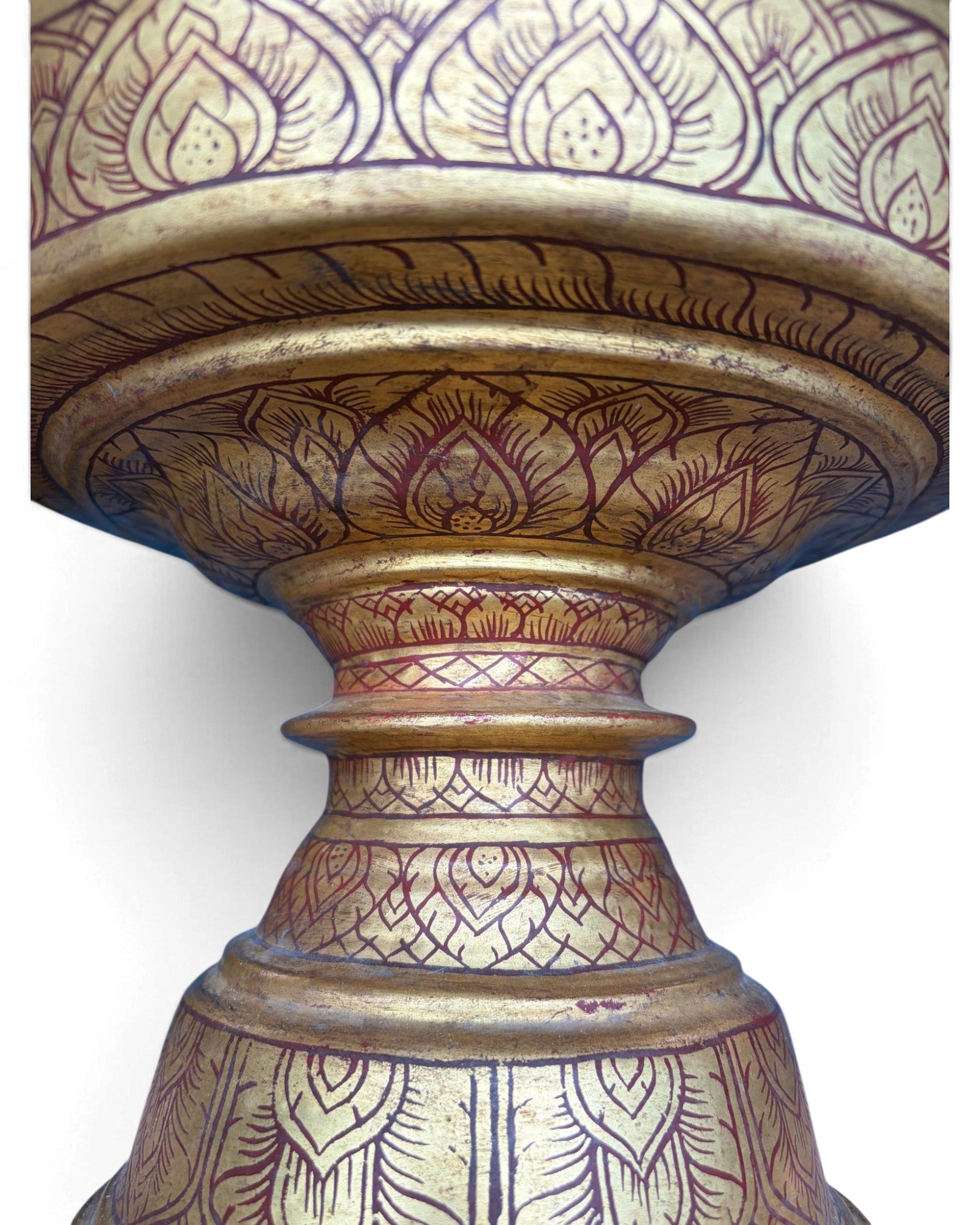 Lanna Pedestal Tray with Gold Leaf Motifs (พานล้านนาเขียนลายทอง)