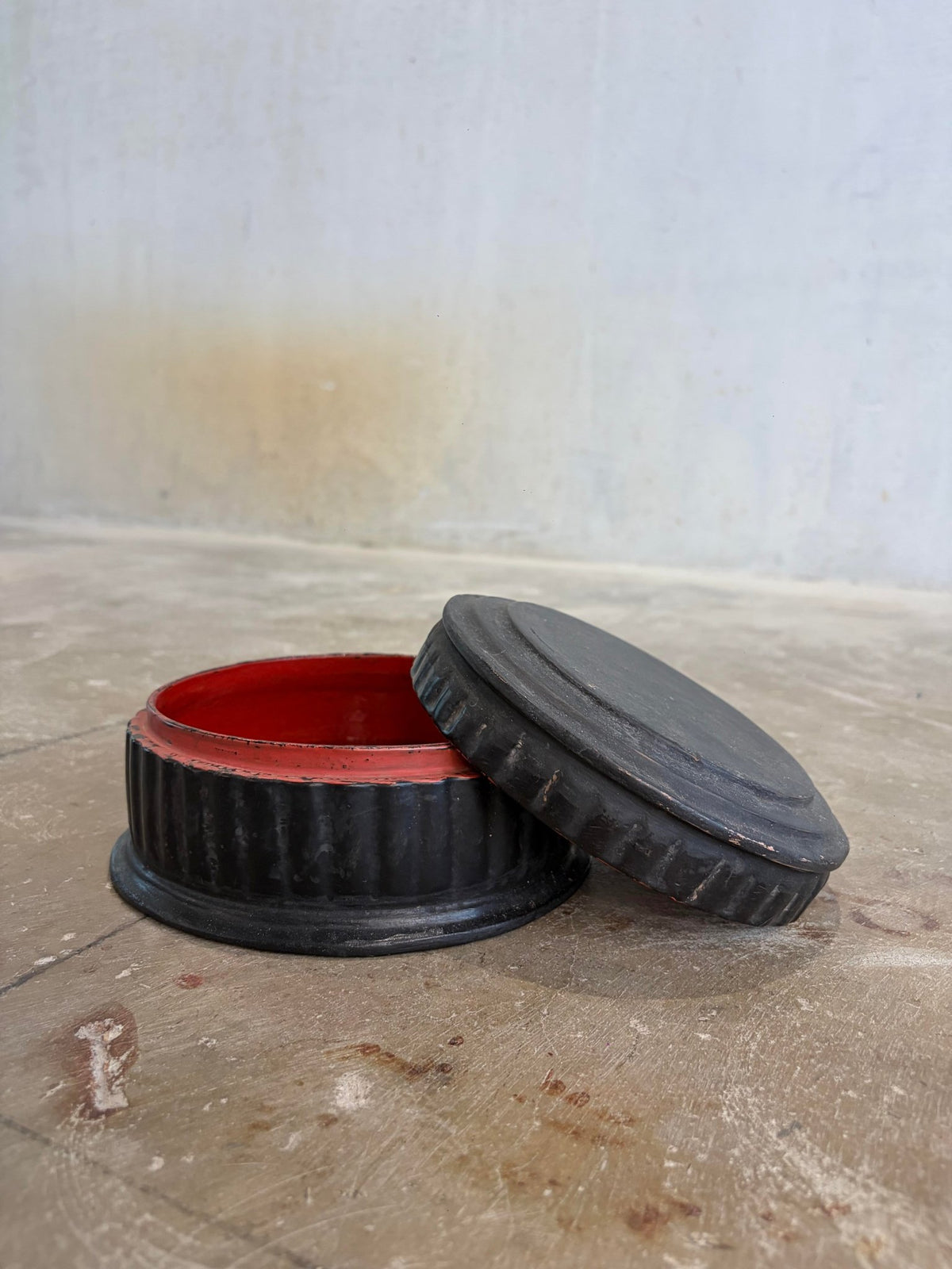 Black Burmese Lacquerware with Lid - Surround Living - 8