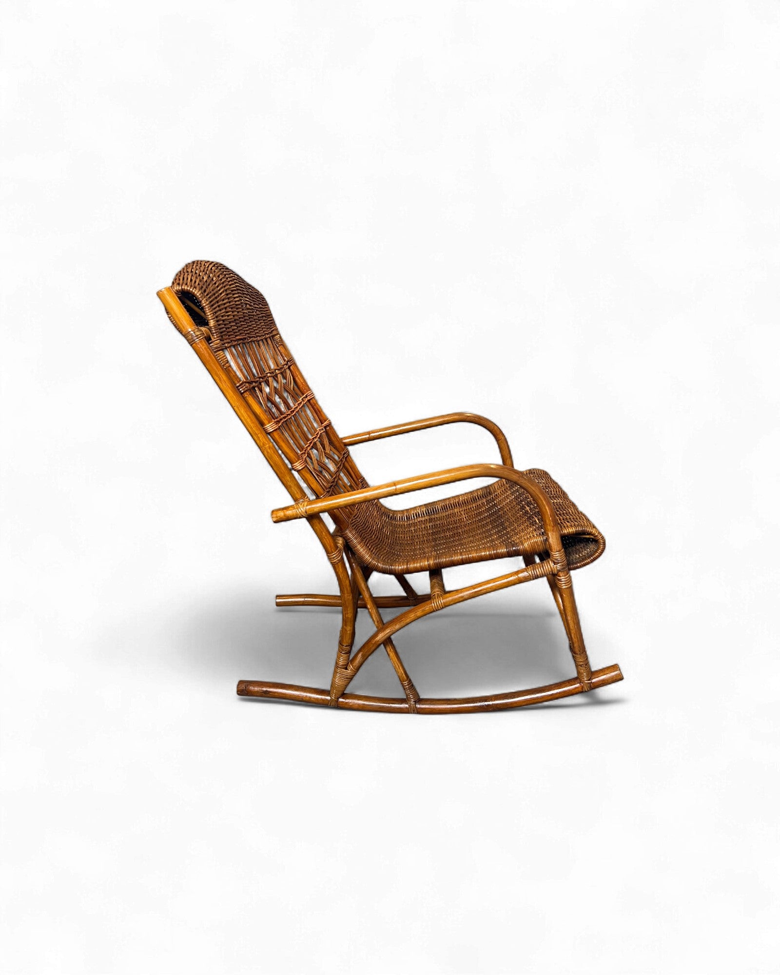 Rattan Weave Vintage High Back Rattan Rocking Chair Surround Living