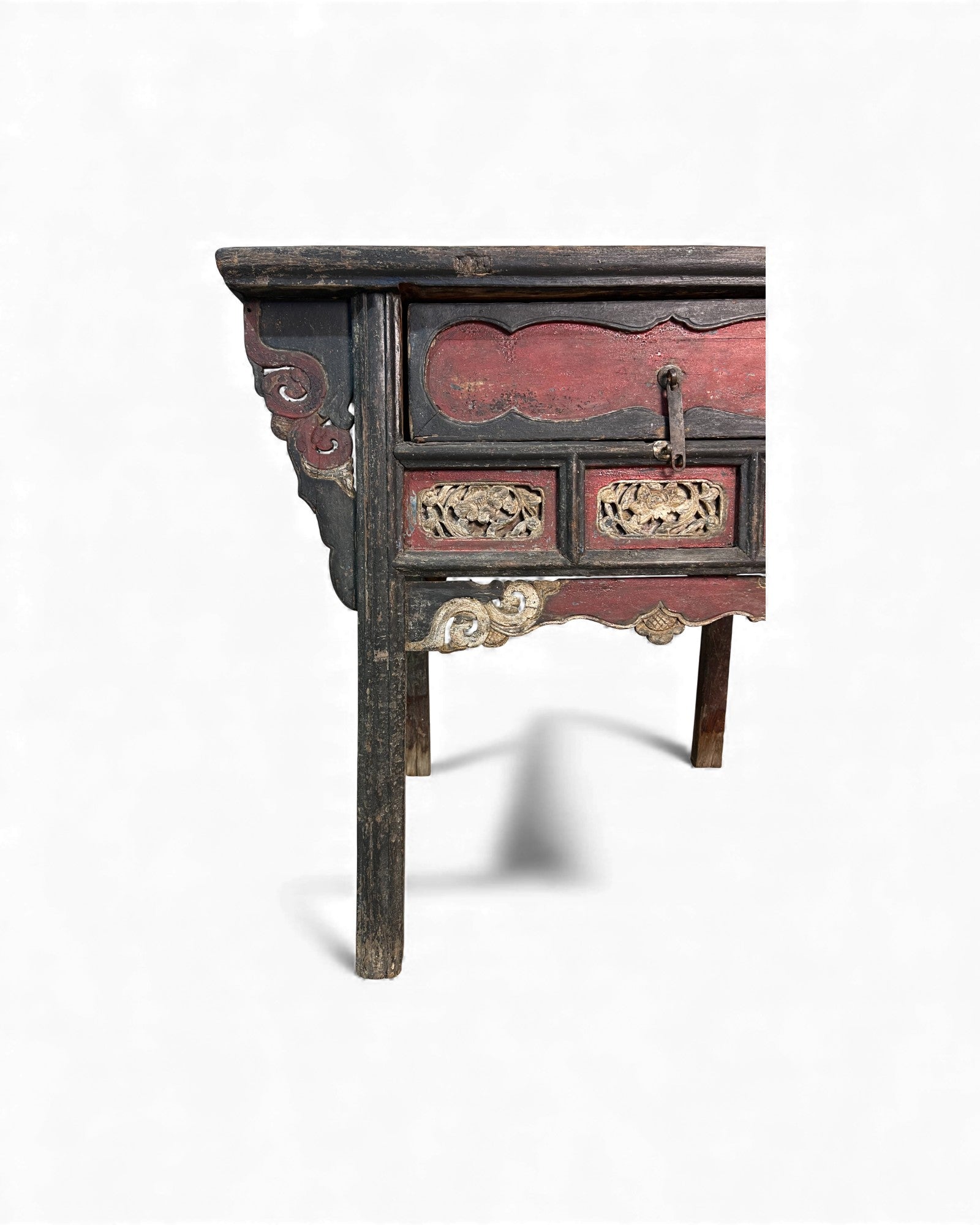 Chinese Black - Lacquer Coffer with Later Red and White Paintwork - Surround Living - 7