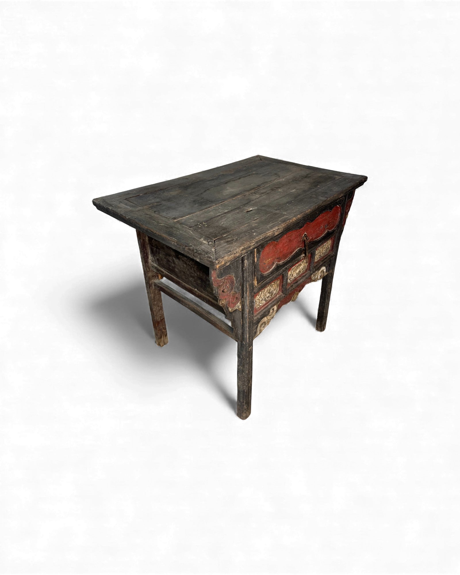 Chinese Black - Lacquer Coffer with Later Red and White Paintwork - Surround Living - 35