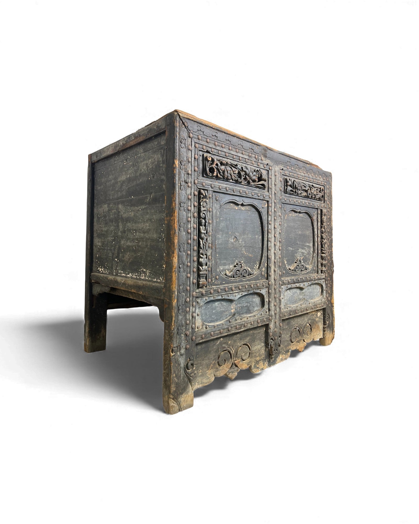 17th - Century Chinese Temple Money Chest in Black Lacquer - Surround Living - 29