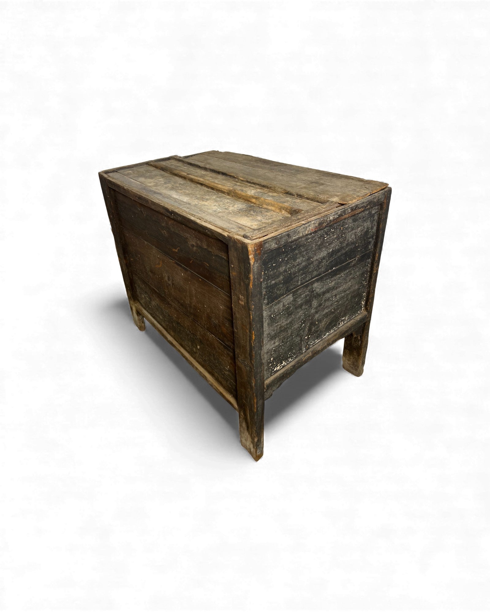 17th - Century Chinese Temple Money Chest in Black Lacquer - Surround Living - 23