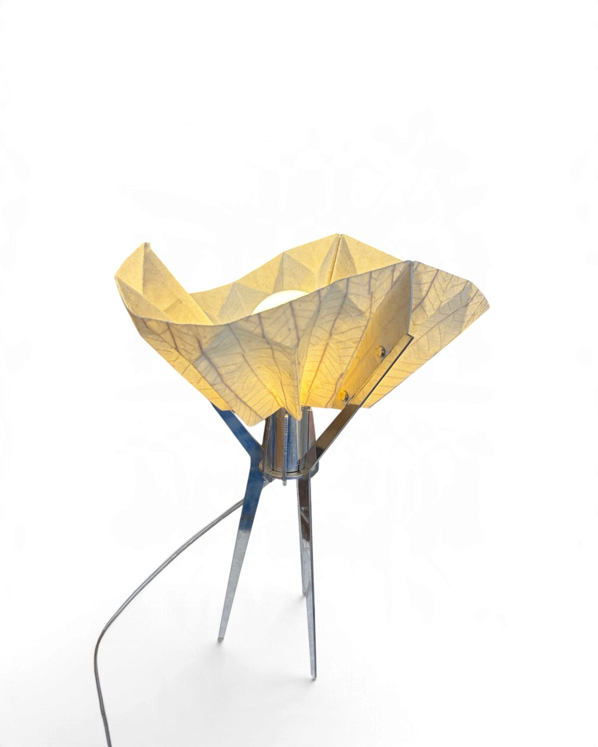 MAKKHA - Tarn Table Lamp