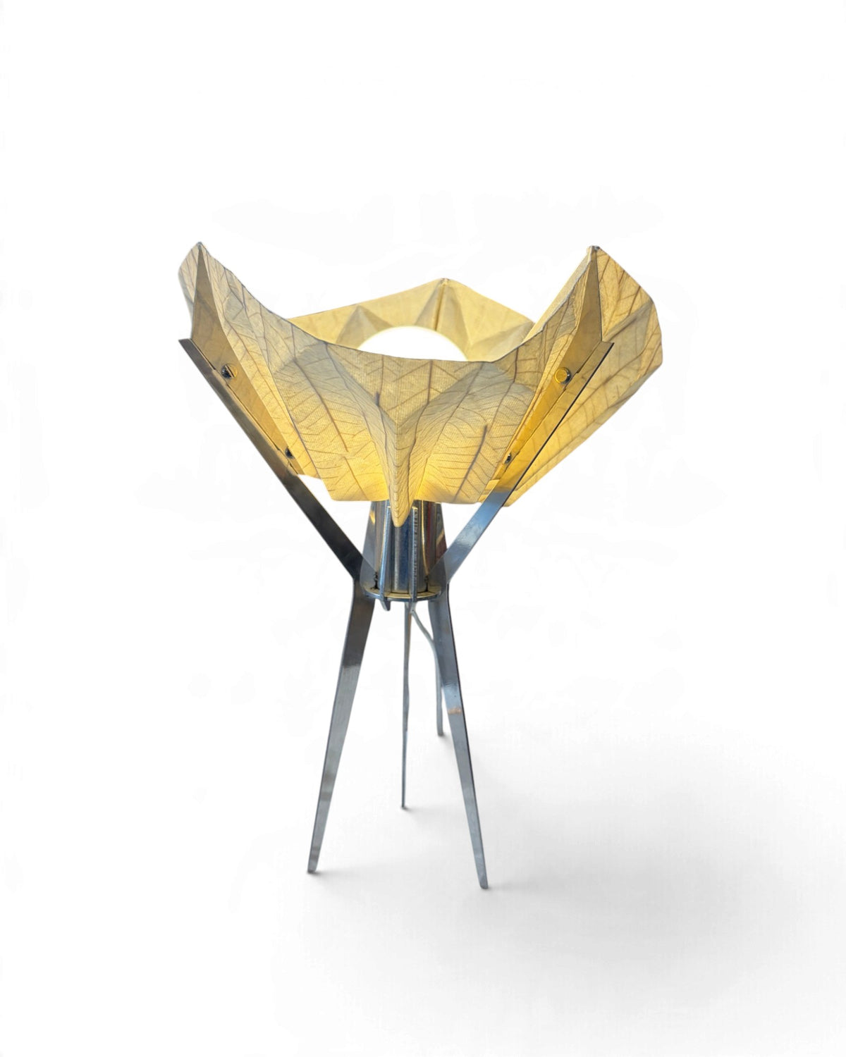 MAKKHA - Tarn Table Lamp