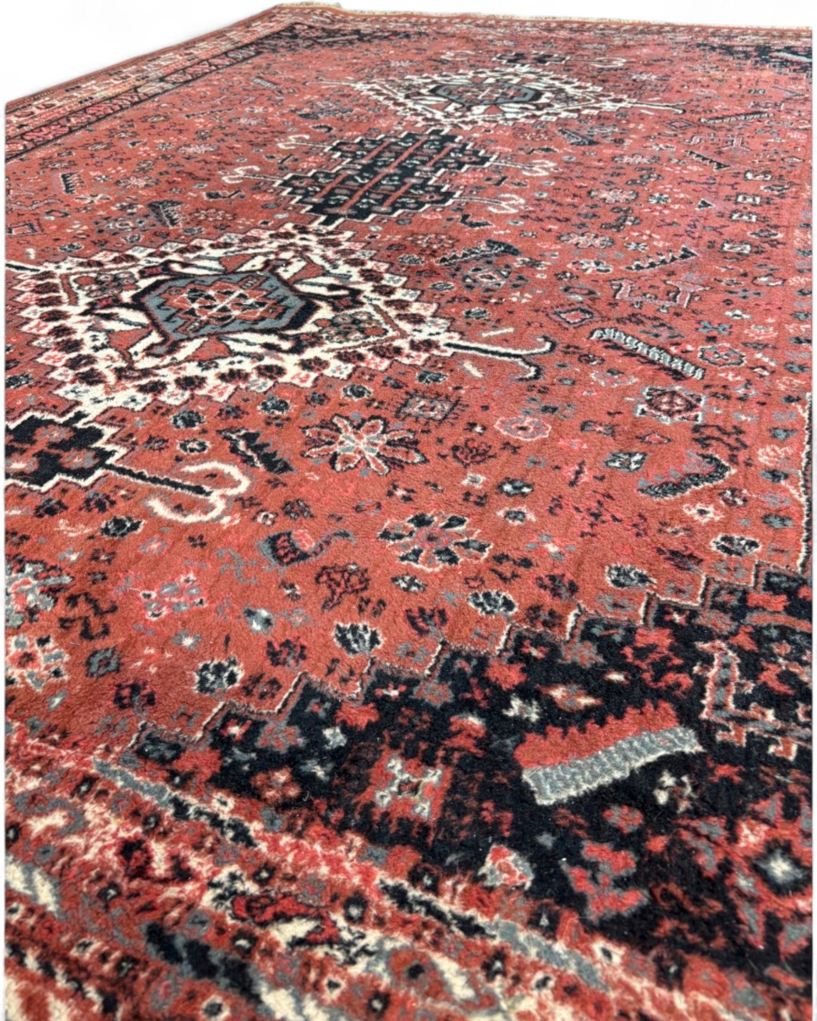 Vintage Persian-Style Rug with Geometric Medallion Pattern | 272 x 193cm