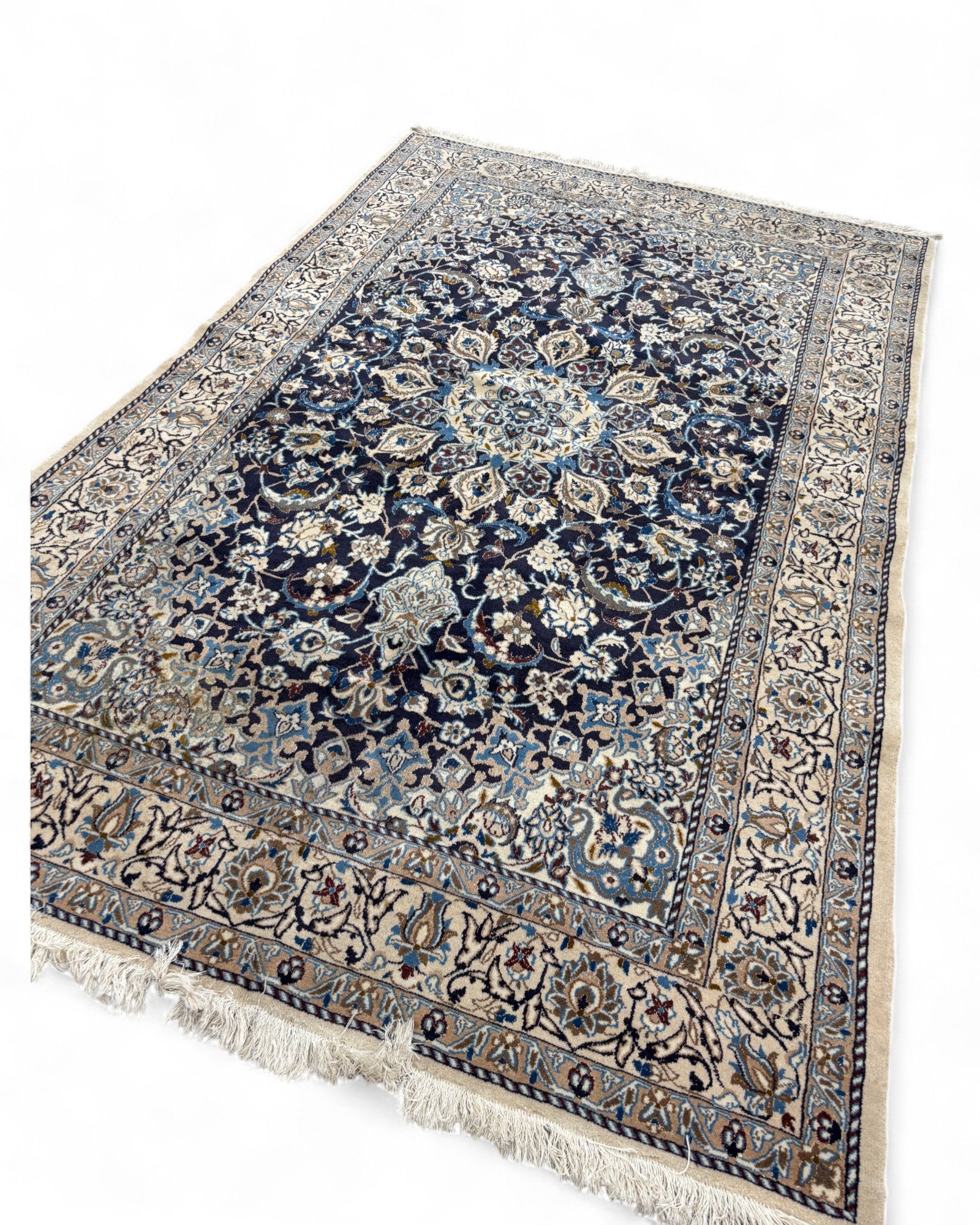 Persian Nain-Style Floral Medallion Rug – Iran | 158 x 250 cm