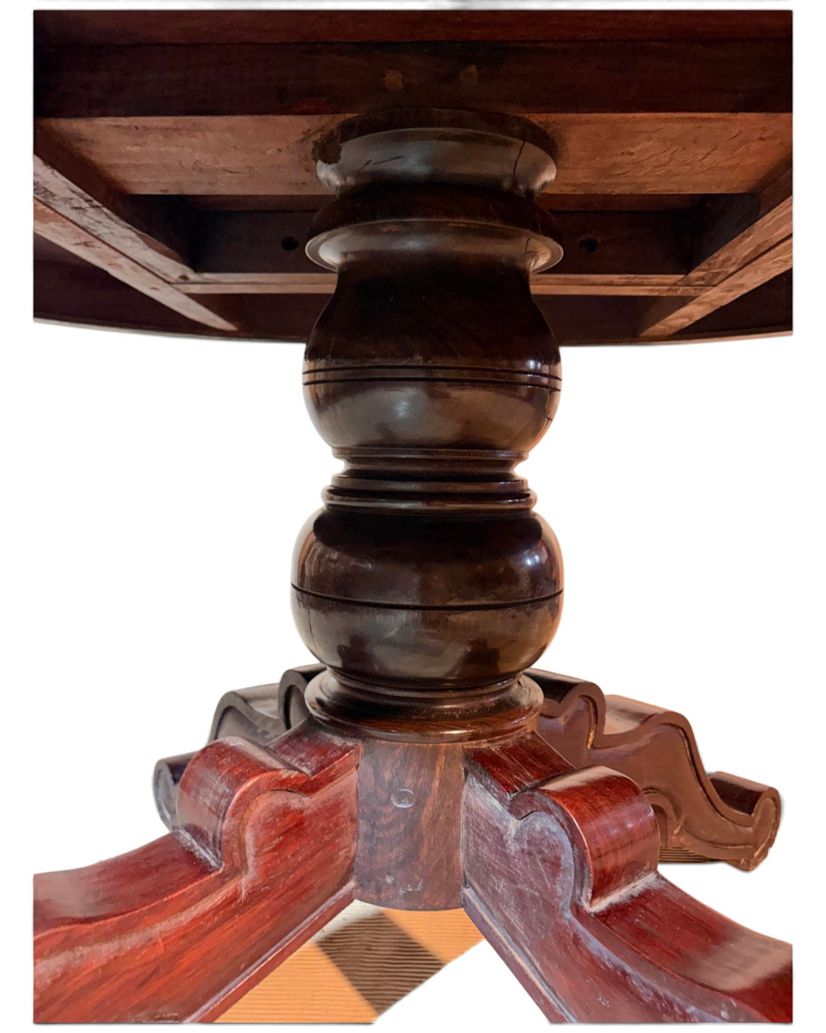 Round Teak Wooid Dining Table