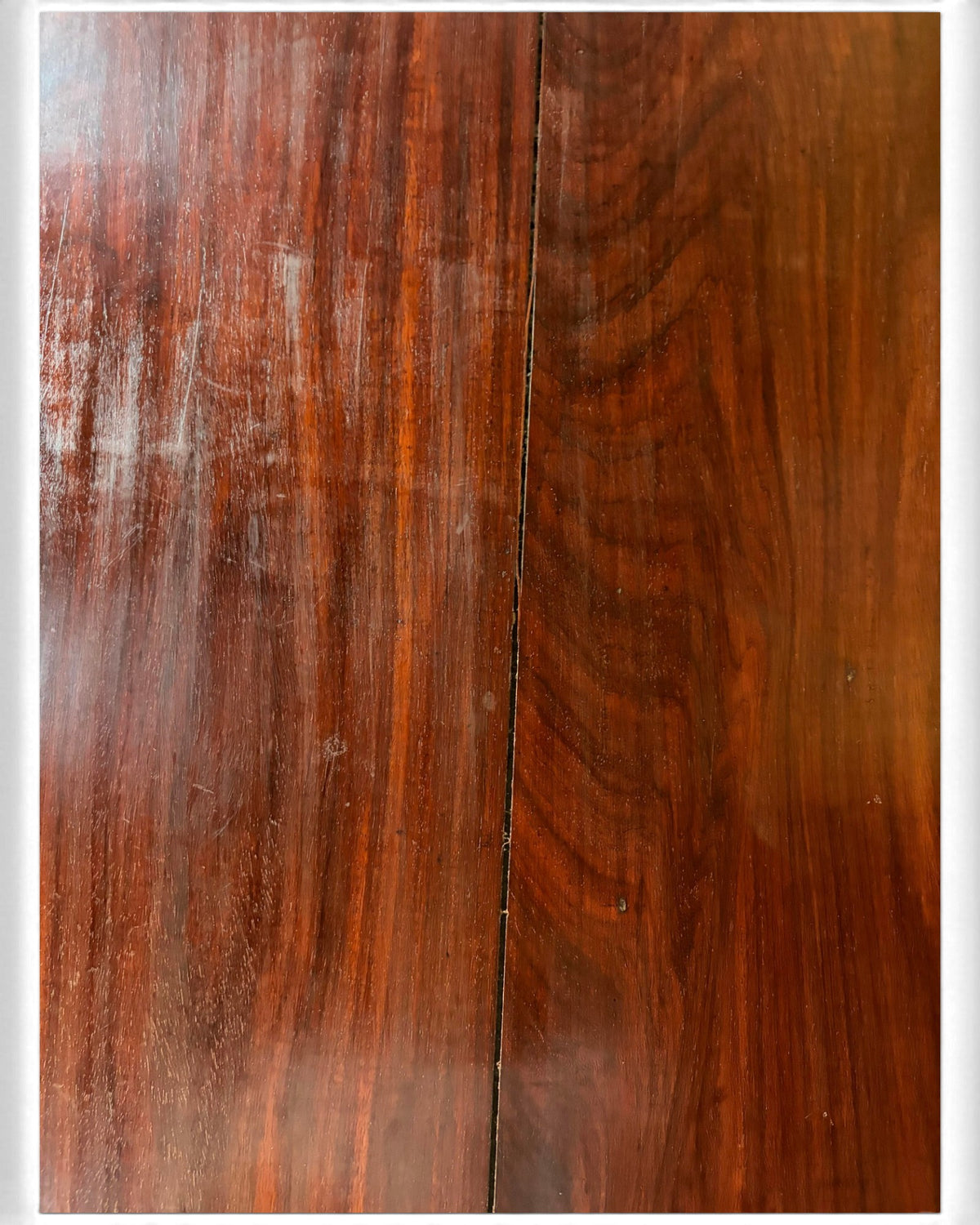 Round Teak Wooid Dining Table