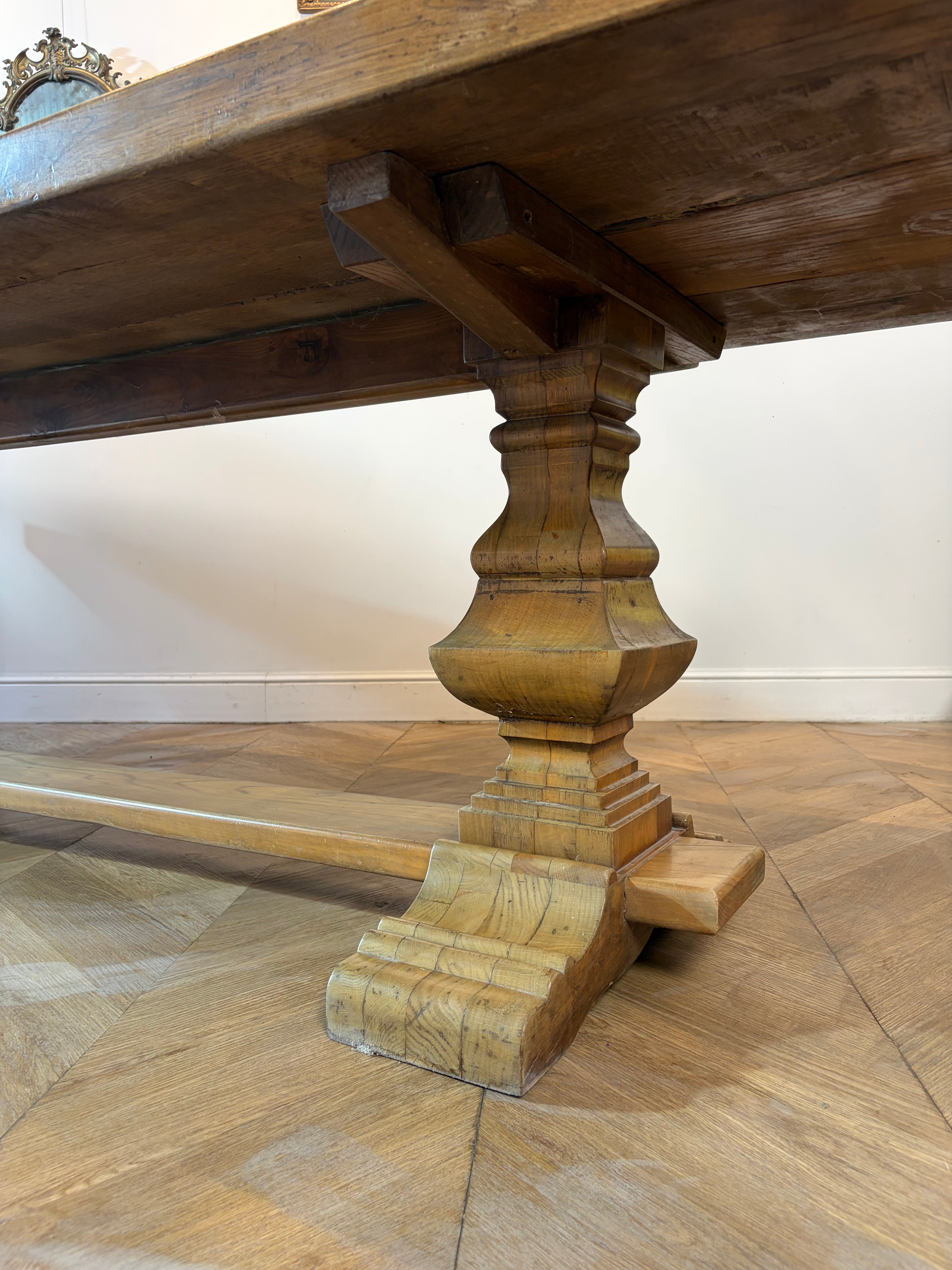 Long Oak Villa Cornaro Dining Table