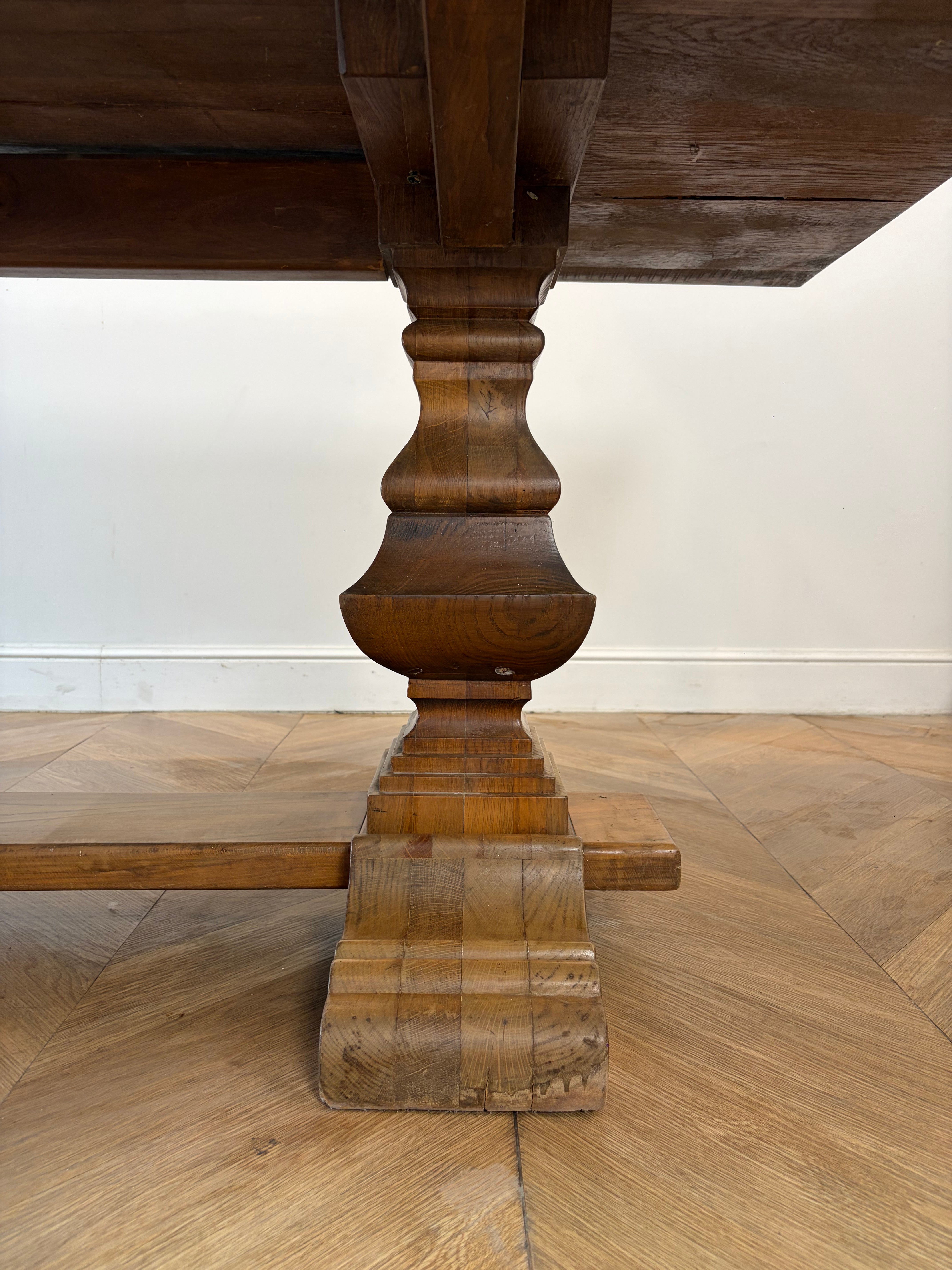 Long Oak Villa Cornaro Dining Table