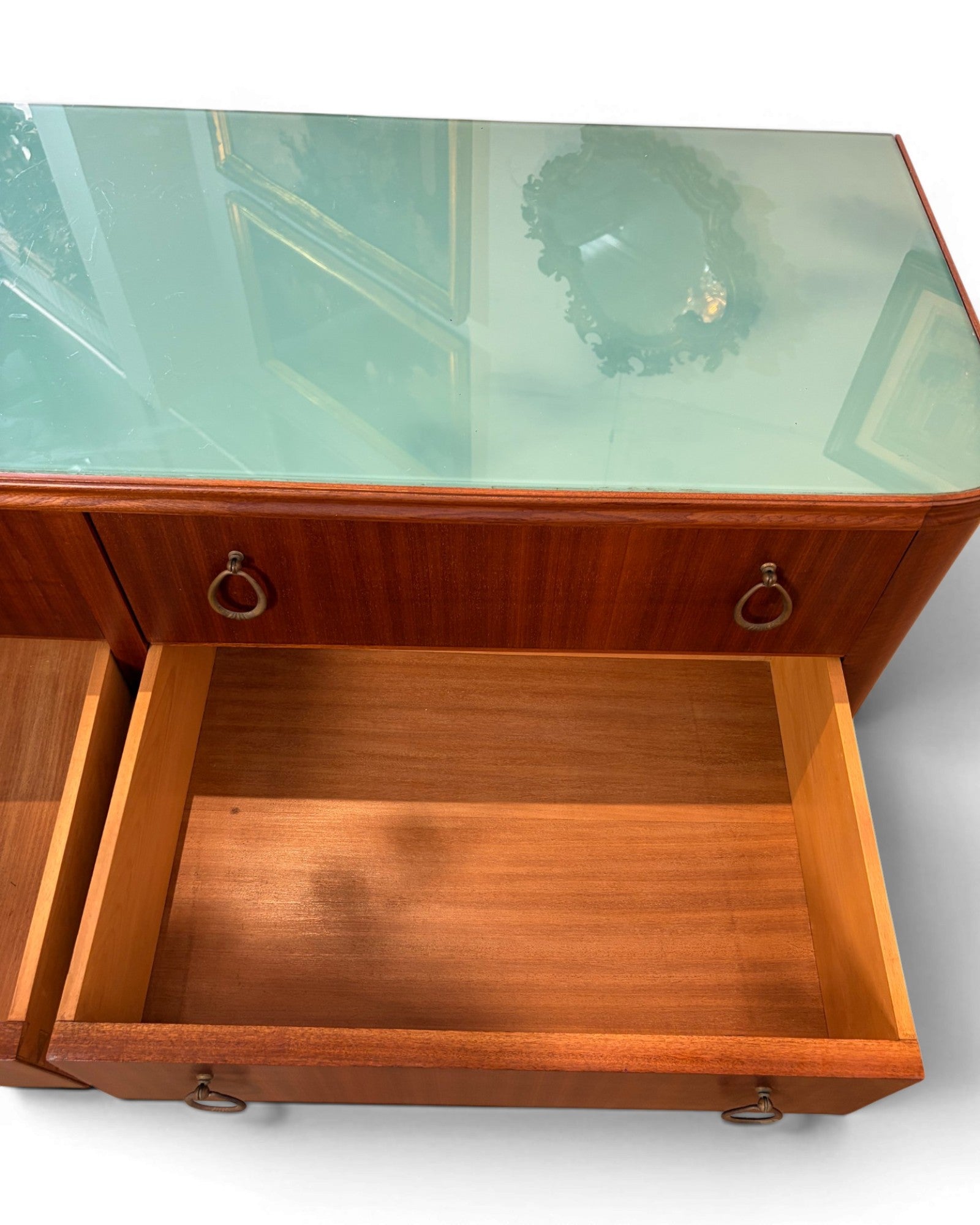 Poplar Mid Century Mahogany Veneer Chest of Drawers in the Style of Paolo Buffa - Surround Living - 21