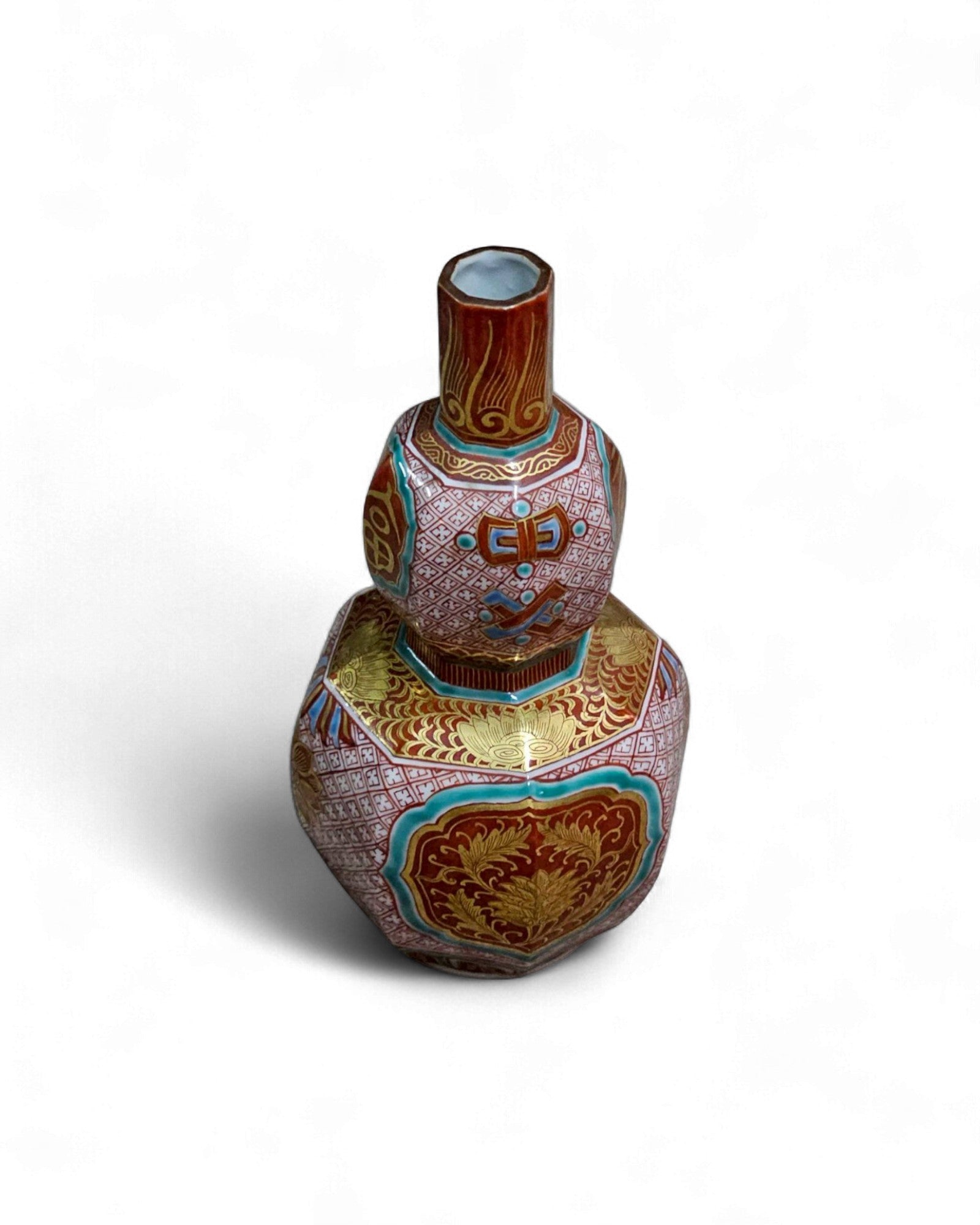 Japanese Kutani Double-Gourd Vase with Gilded Motifs