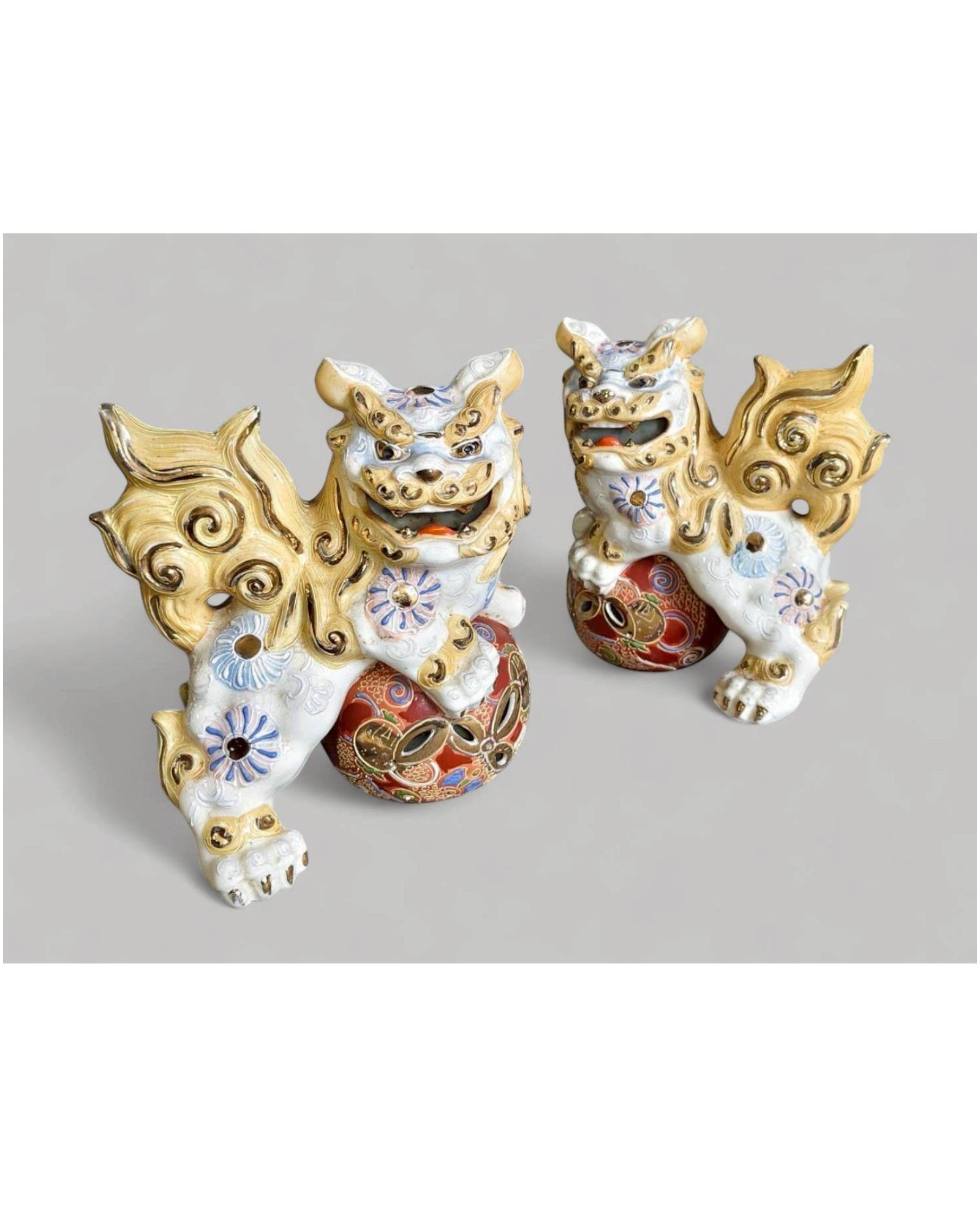 Kutani Guardian Lions — A Rare Left & Right Match - Set of 2