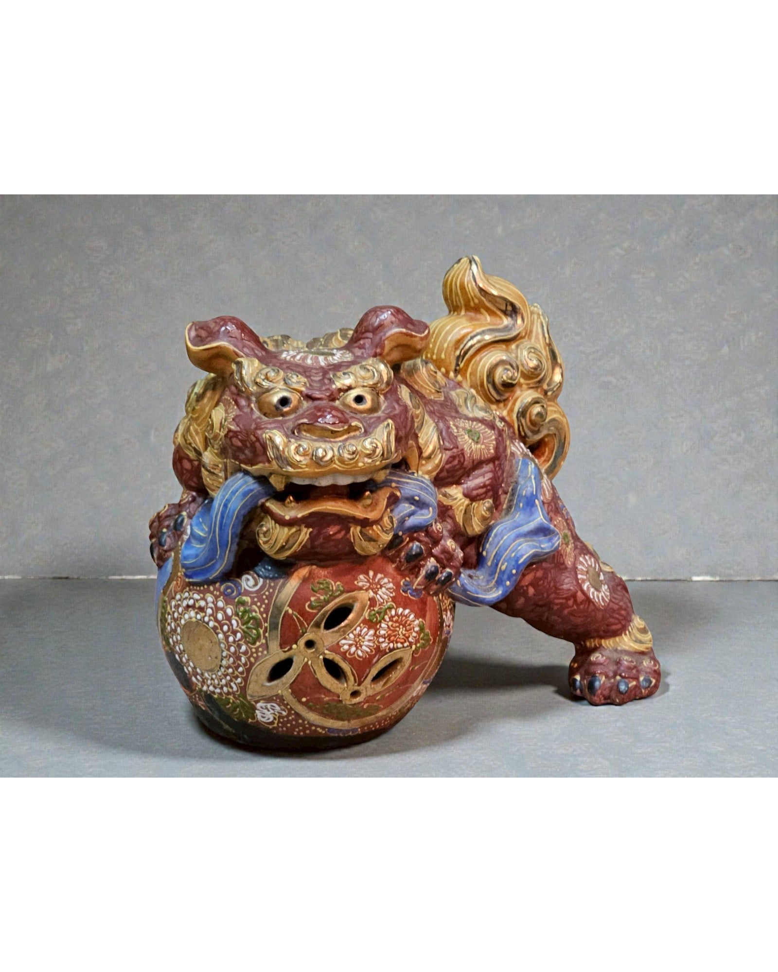 Kutani Ware Shishi (Lion Dog)