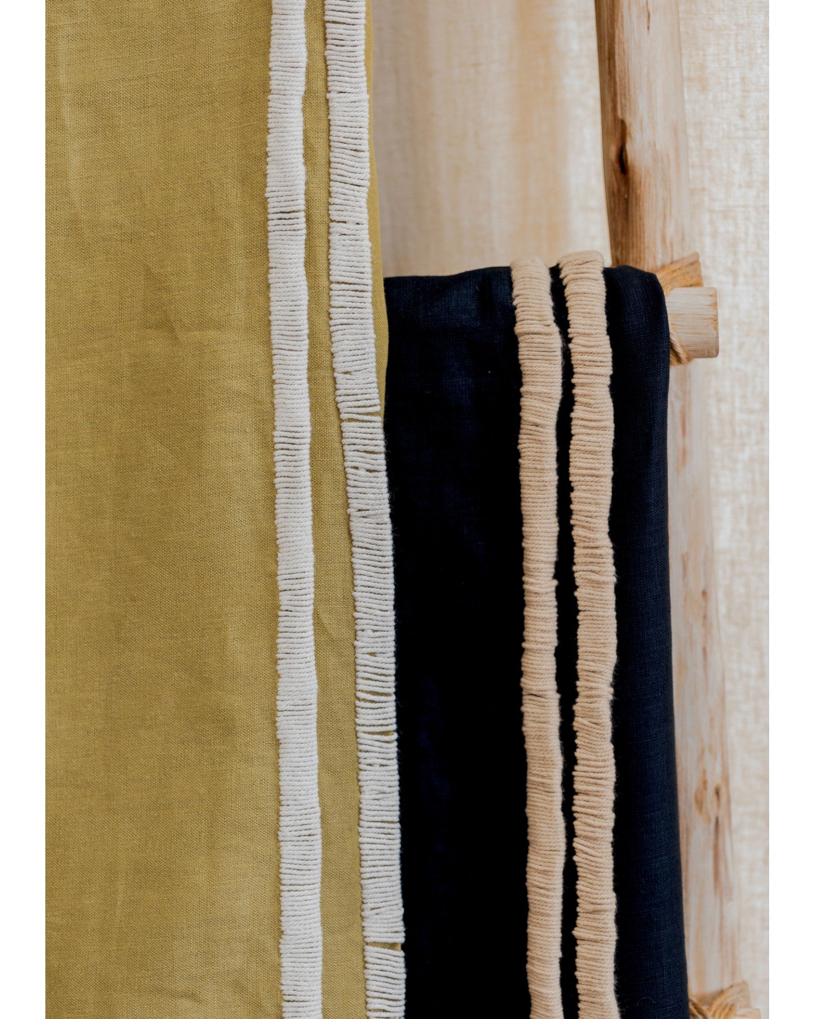 Linen Throw Blanket With Embroidered Border - Black with Cream Border