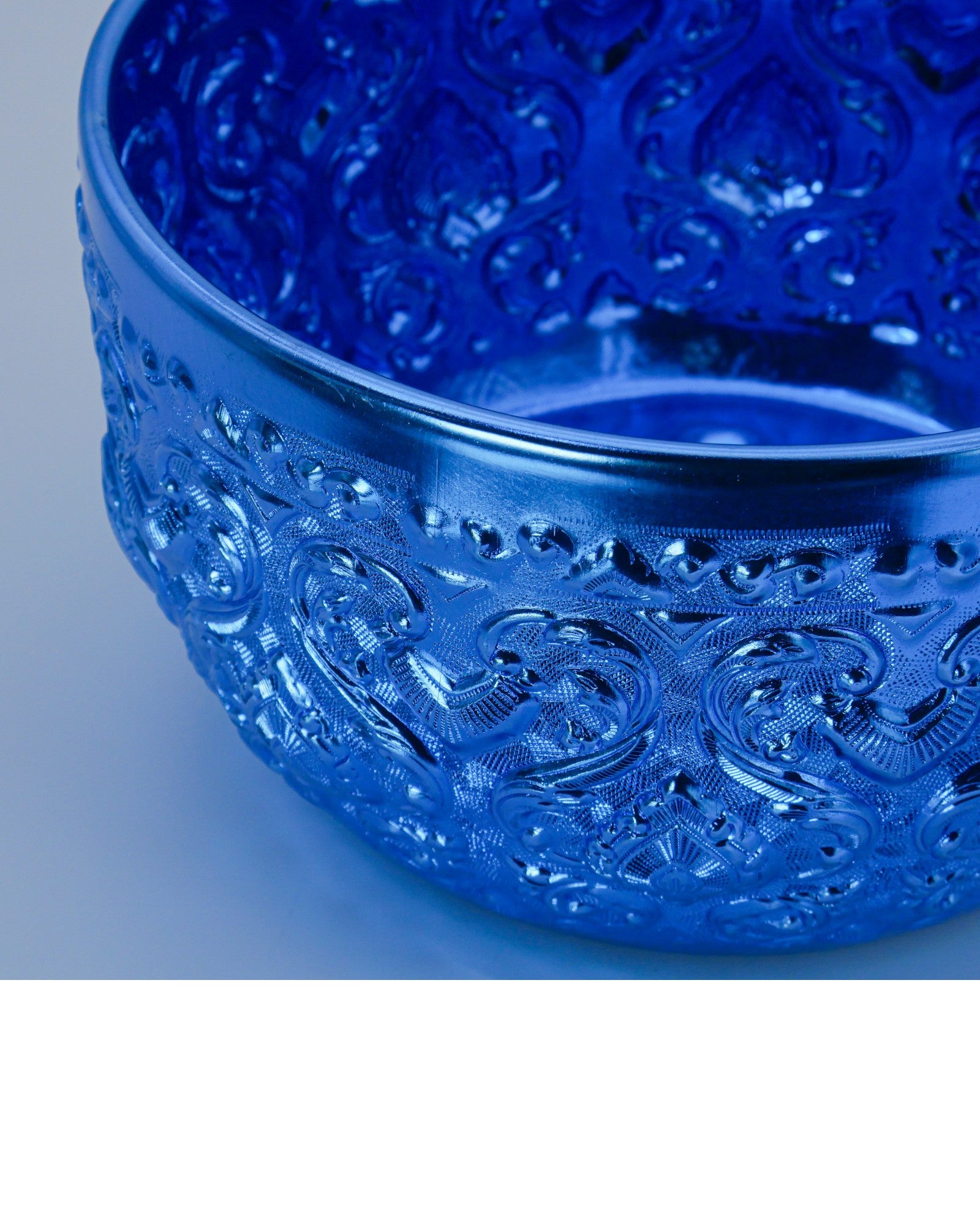 Thai Embossed Aluminium Bowl (M) - 22cm, Green