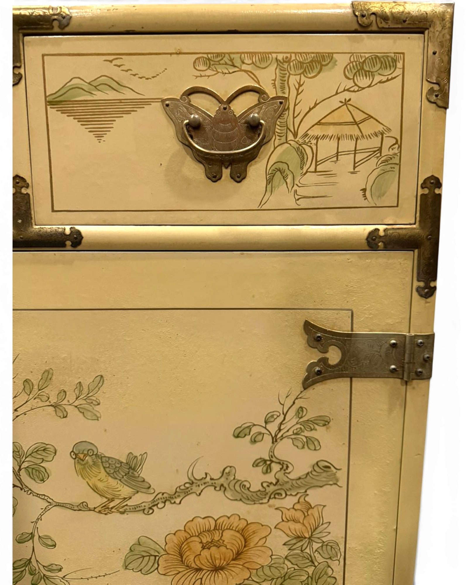 Hand-Painted Chinoiserie/Oriental Korean Mother-of-Pearl Inlay Chest
