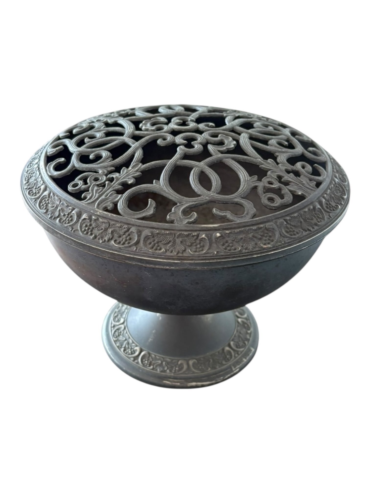 Ormerod & Co. Silverplate Pierced-Lid Rose Bowl on Pedestal Base (Birmingham, 20th Century)