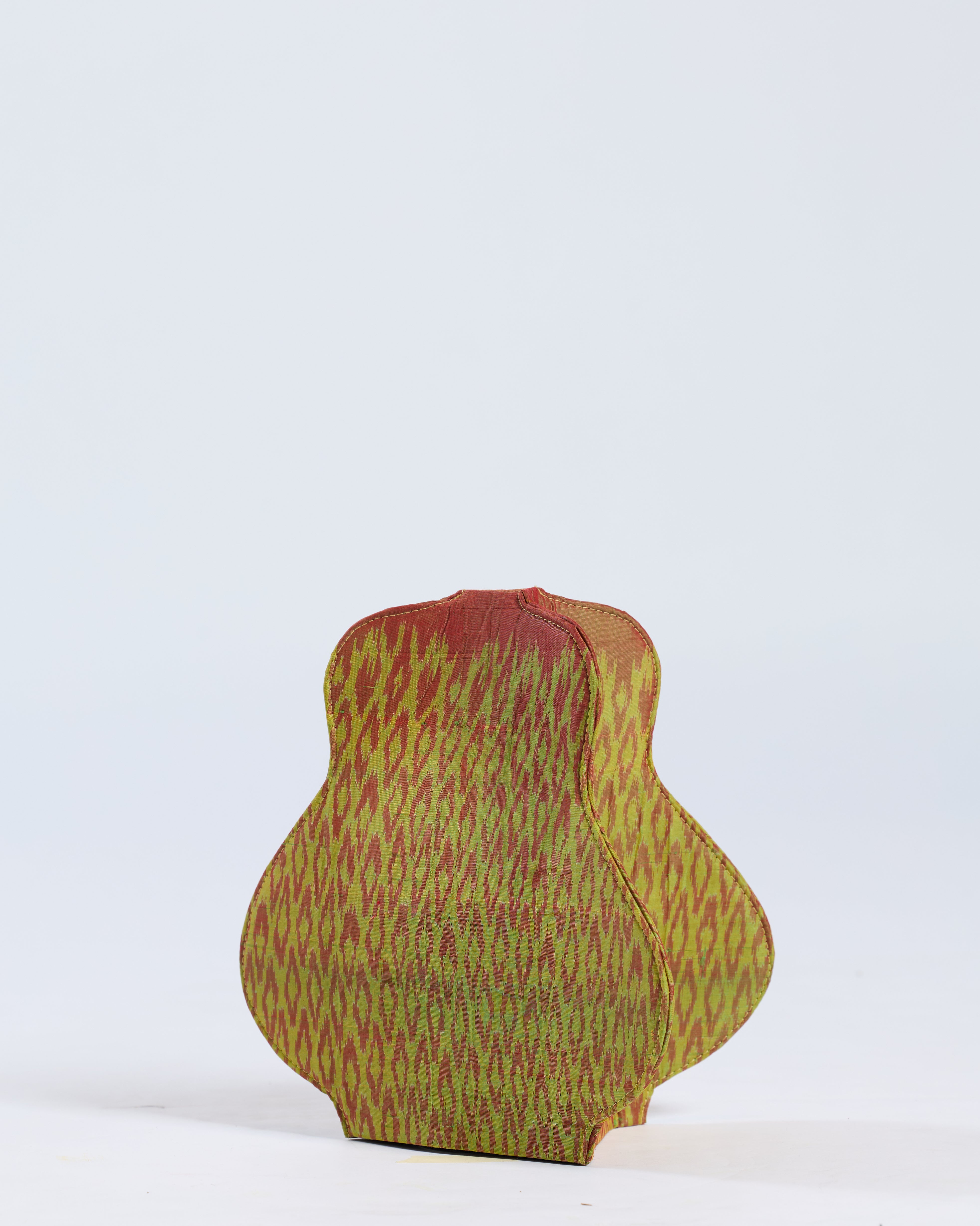 SUMPHAT - Silk Vase (D)