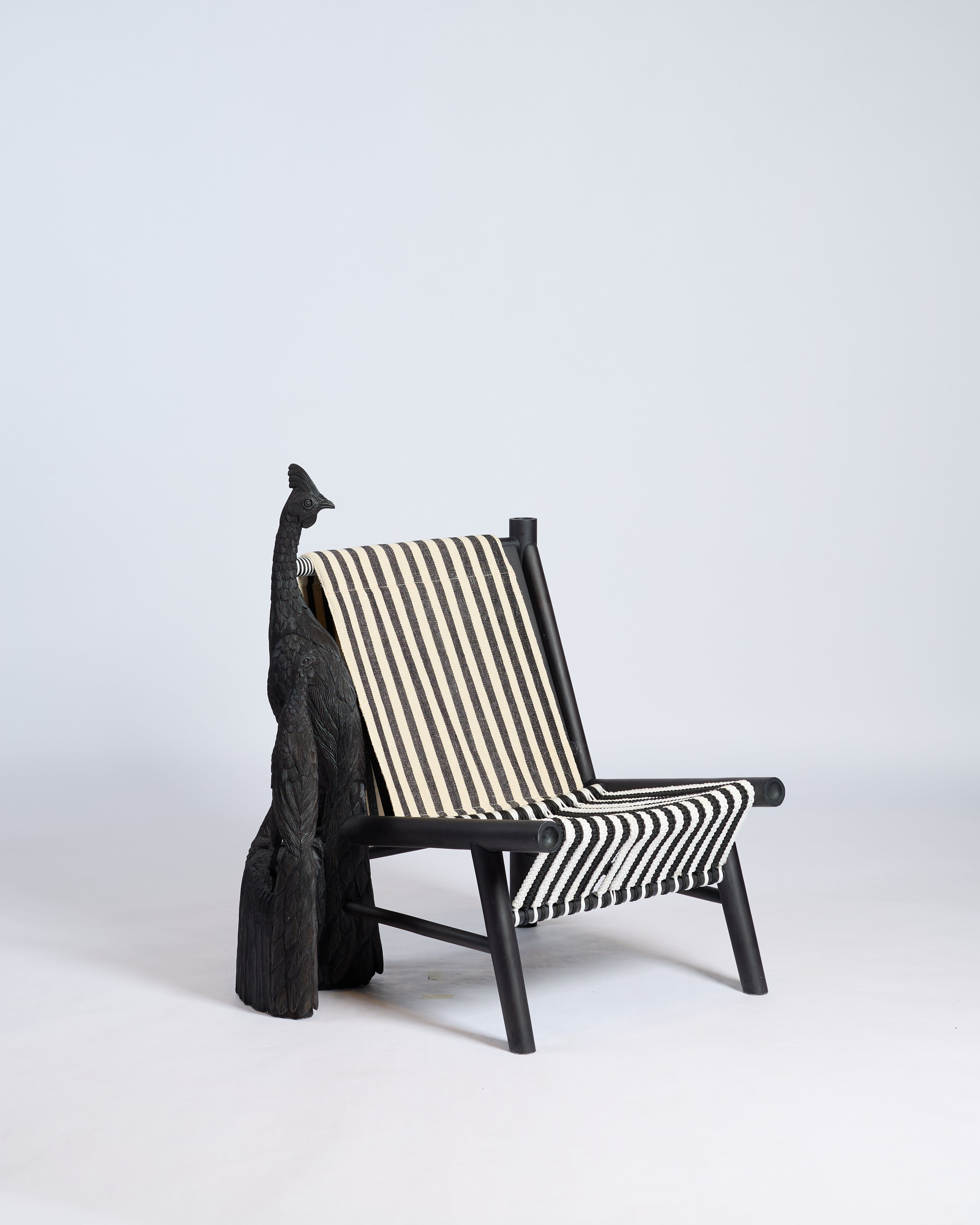 AMO ARTE - Easy Peacock Lounge Chair