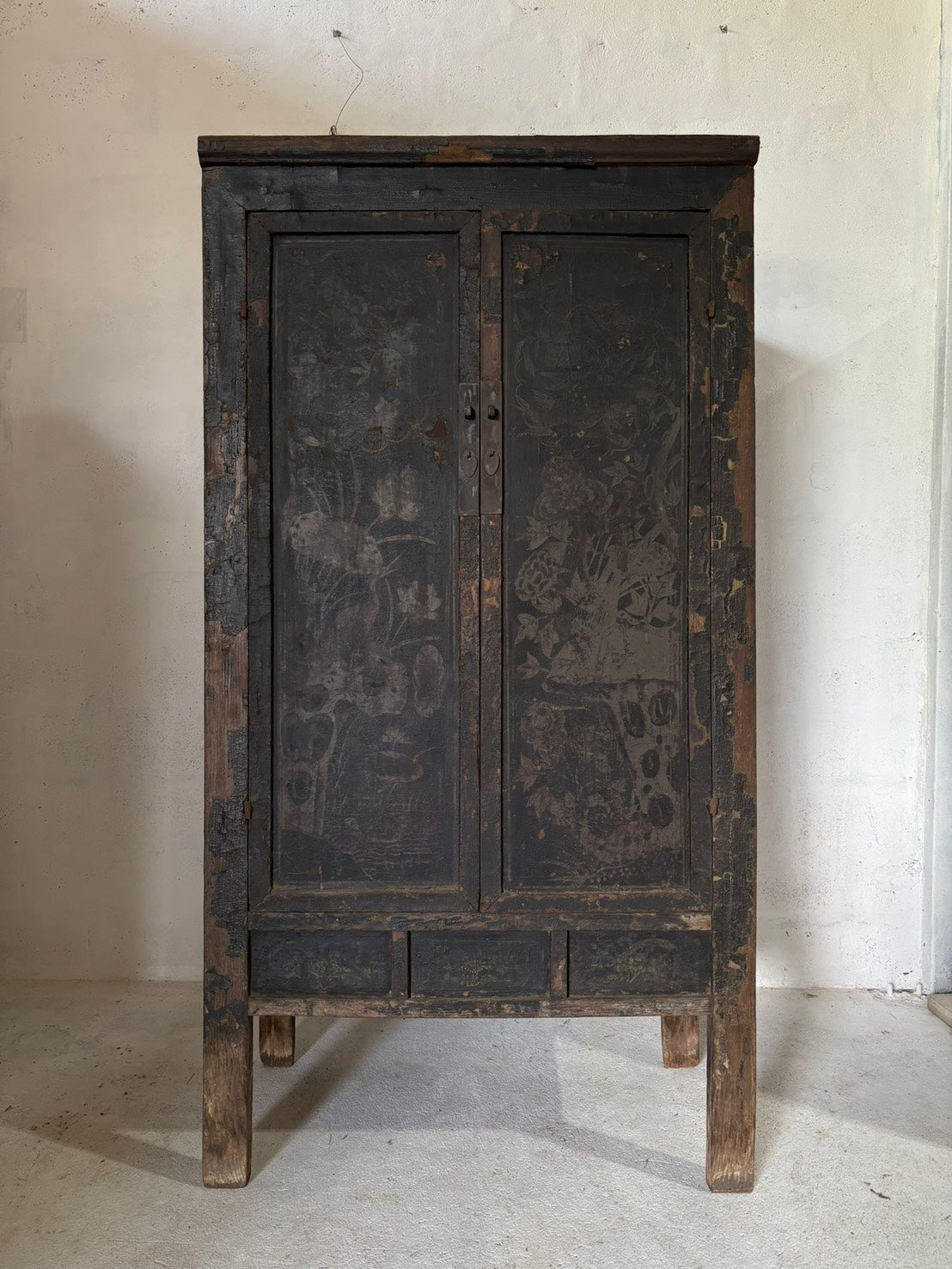 Black Lacquer Floral Cabinet - Surround Living - 2