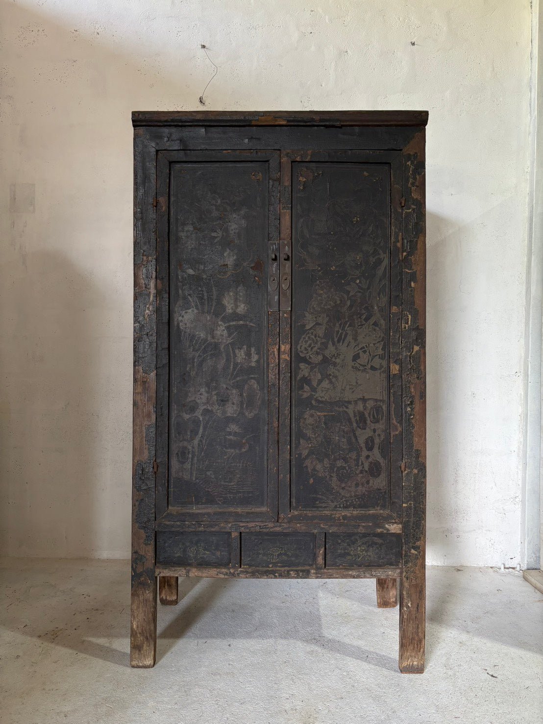 Black Lacquer Floral Cabinet - Surround Living - 10
