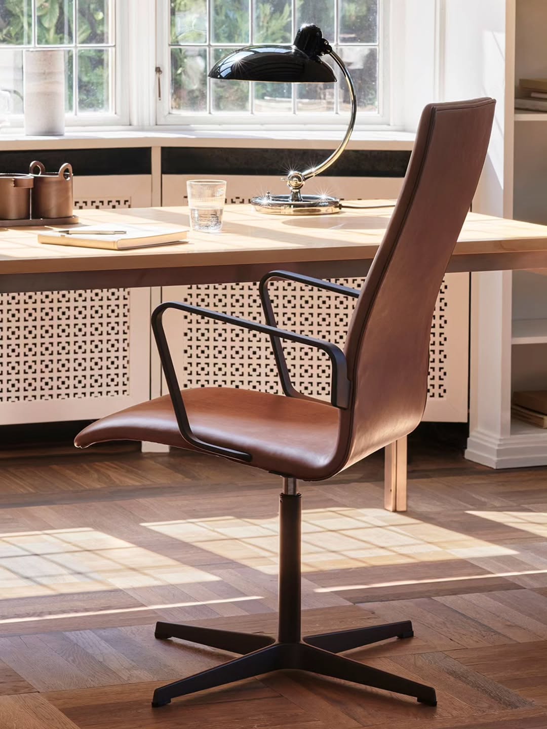 Oxford™ Office Swivel Chair